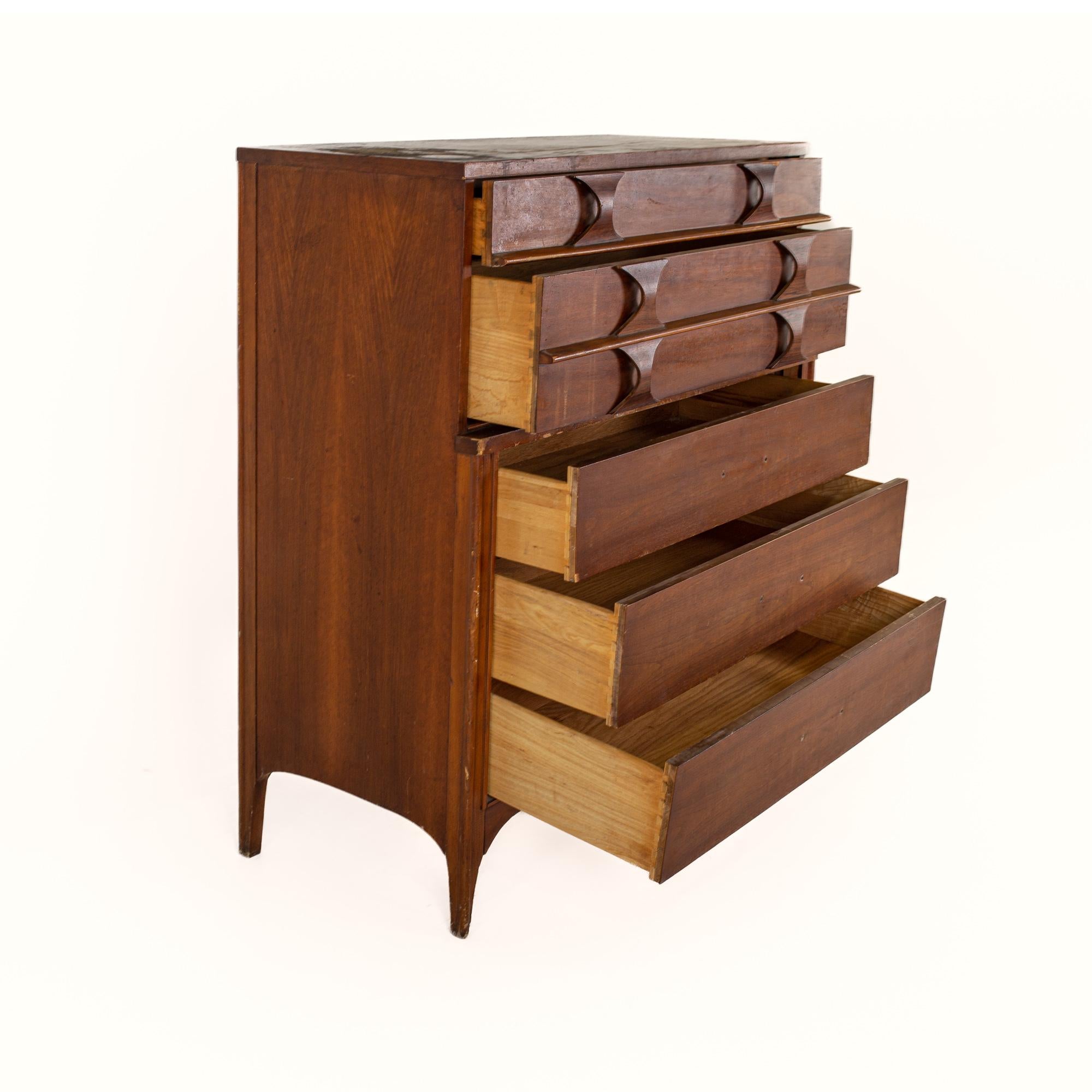 Kent Coffey Perspecta Mid Century Walnut and Rosewood 5 Drawer Highboy Dresser In Good Condition In Countryside, IL