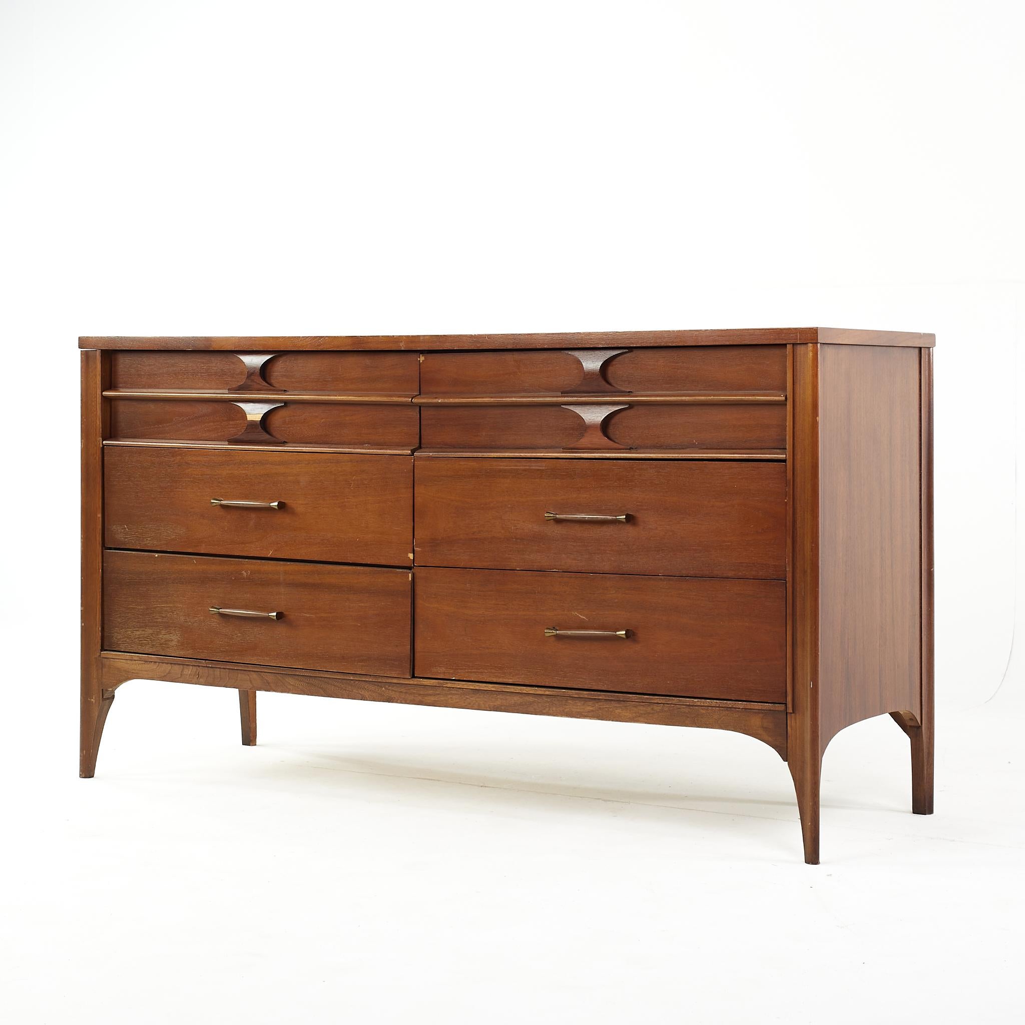 Mid-Century Modern Kent Coffey Perspecta Mid Century Walnut and Rosewood 6 Drawer Lowboy Dresser For Sale
