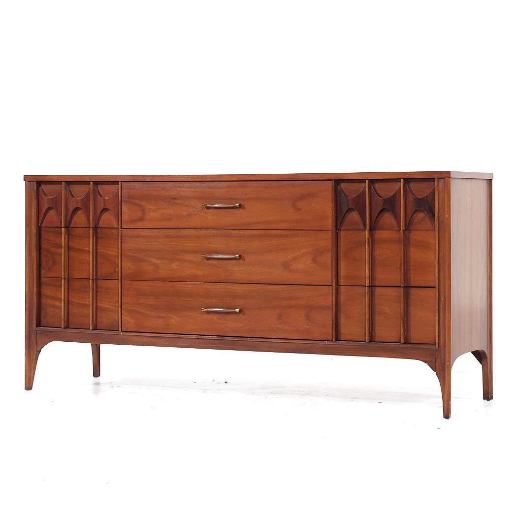 Mid-Century Modern Kent Coffey Perspecta Mid Century Walnut and Rosewood 9 Drawer Lowboy Dresser For Sale