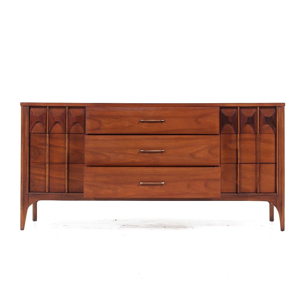 Kent Coffey Perspecta Mid Century Walnut and Rosewood 9 Drawer Lowboy Dresser For Sale 1