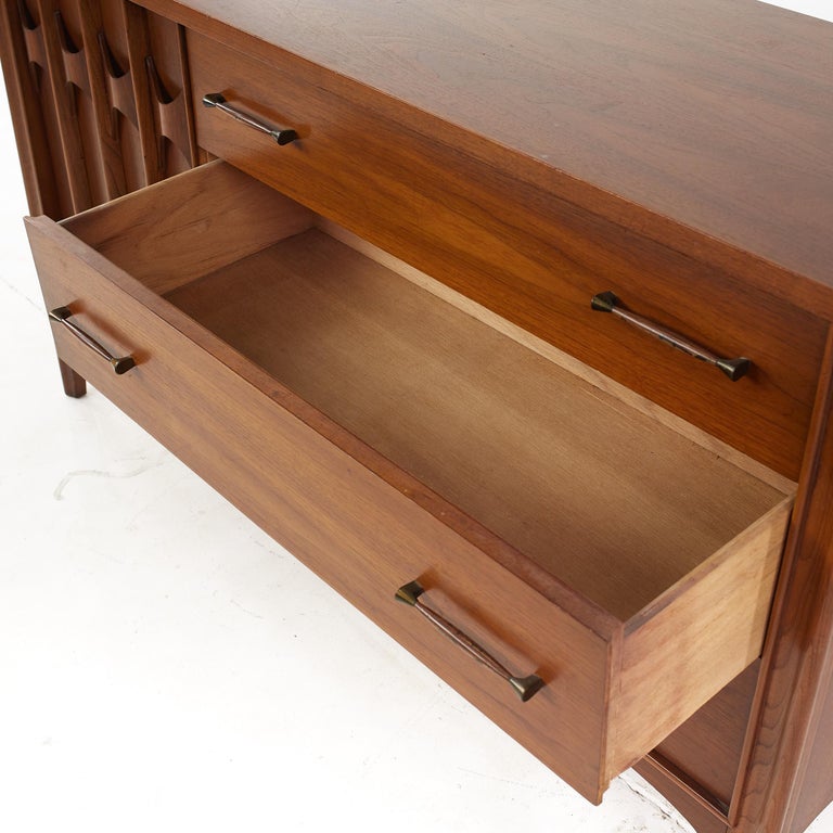 Kent Coffey Perspecta Mid-Century Walnut and Rosewood Credenza For Sale 4
