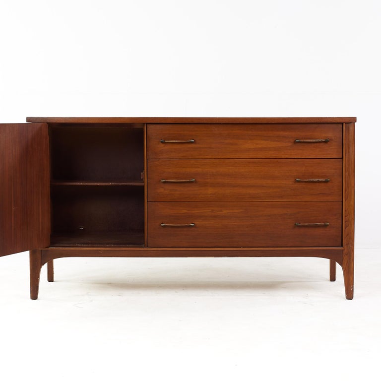 Kent Coffey Perspecta Mid-Century Walnut and Rosewood Credenza For Sale 1