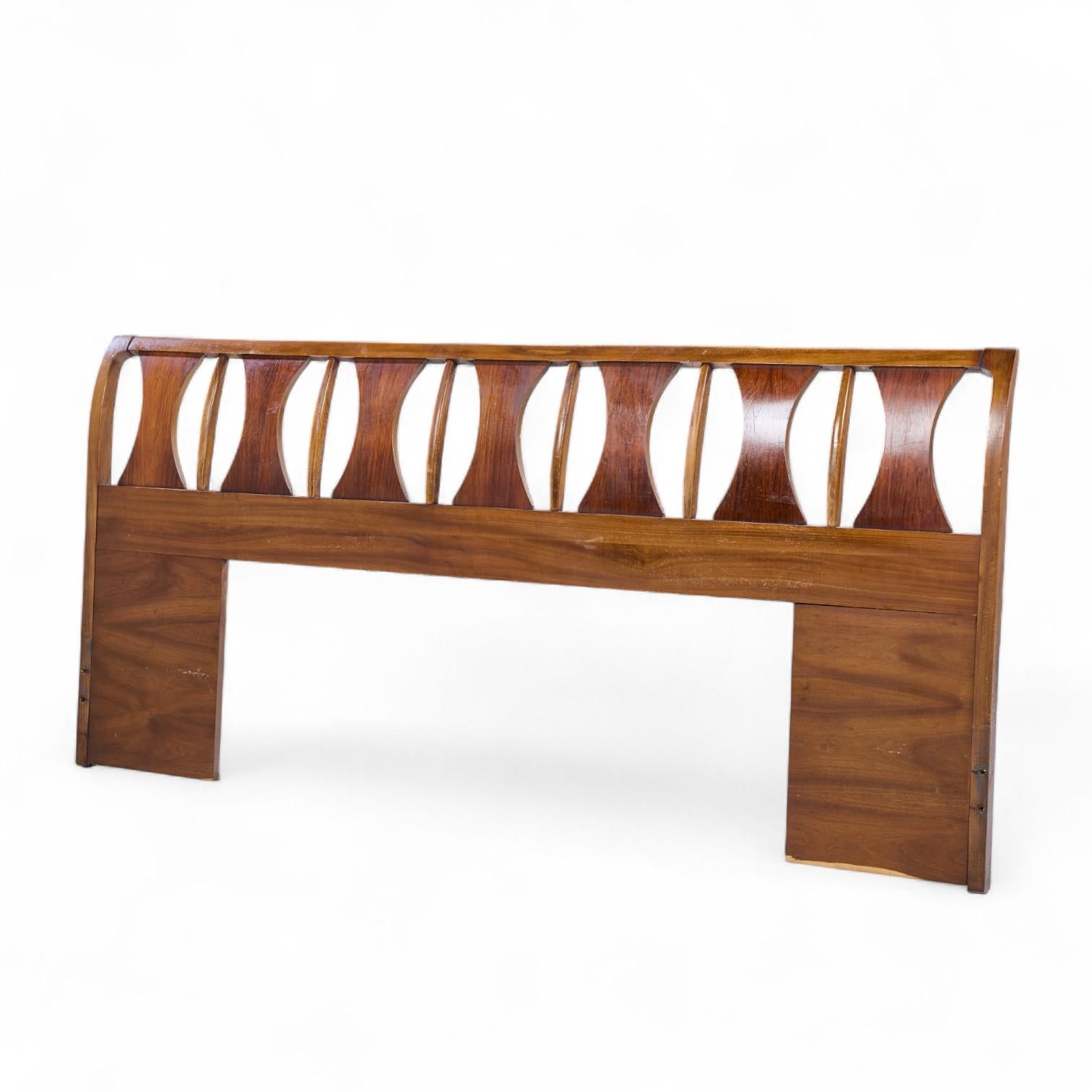 Mid-Century Modern Kent Coffey Perspecta Mid Century Walnut and Rosewood King Headboard en vente