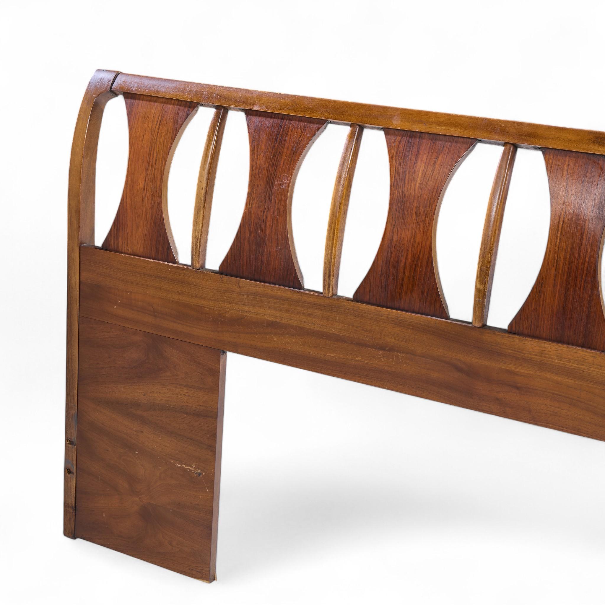 Américain Kent Coffey Perspecta Mid Century Walnut and Rosewood King Headboard en vente