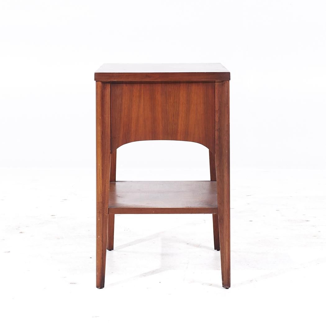 Kent Coffey Perspecta Mid Century Walnut and Rosewood Nightstand In Good Condition For Sale In Countryside, IL