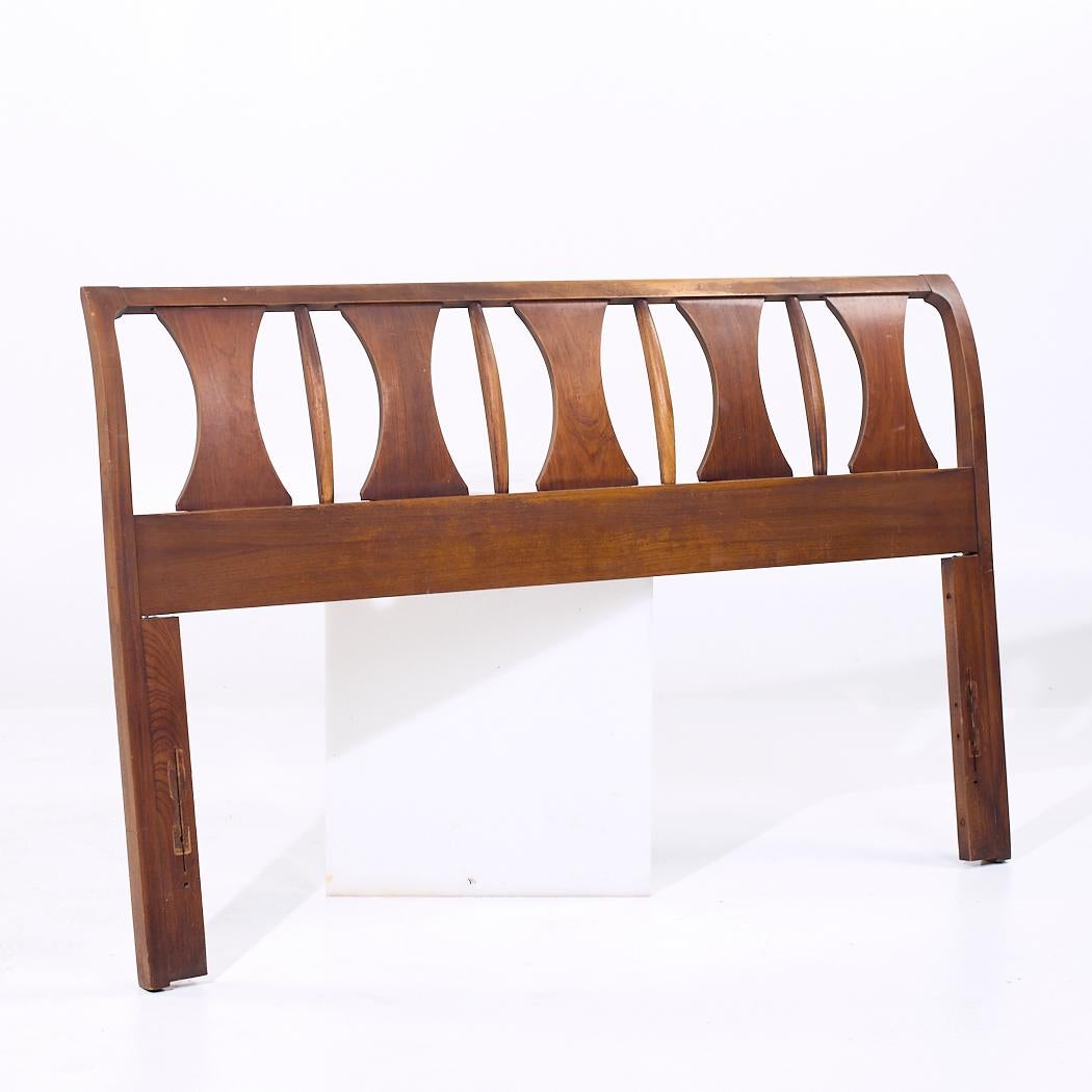 Mid-Century Modern Kent Coffey Perspecta Mid Century Walnut and Rosewood Queen Headboard For Sale
