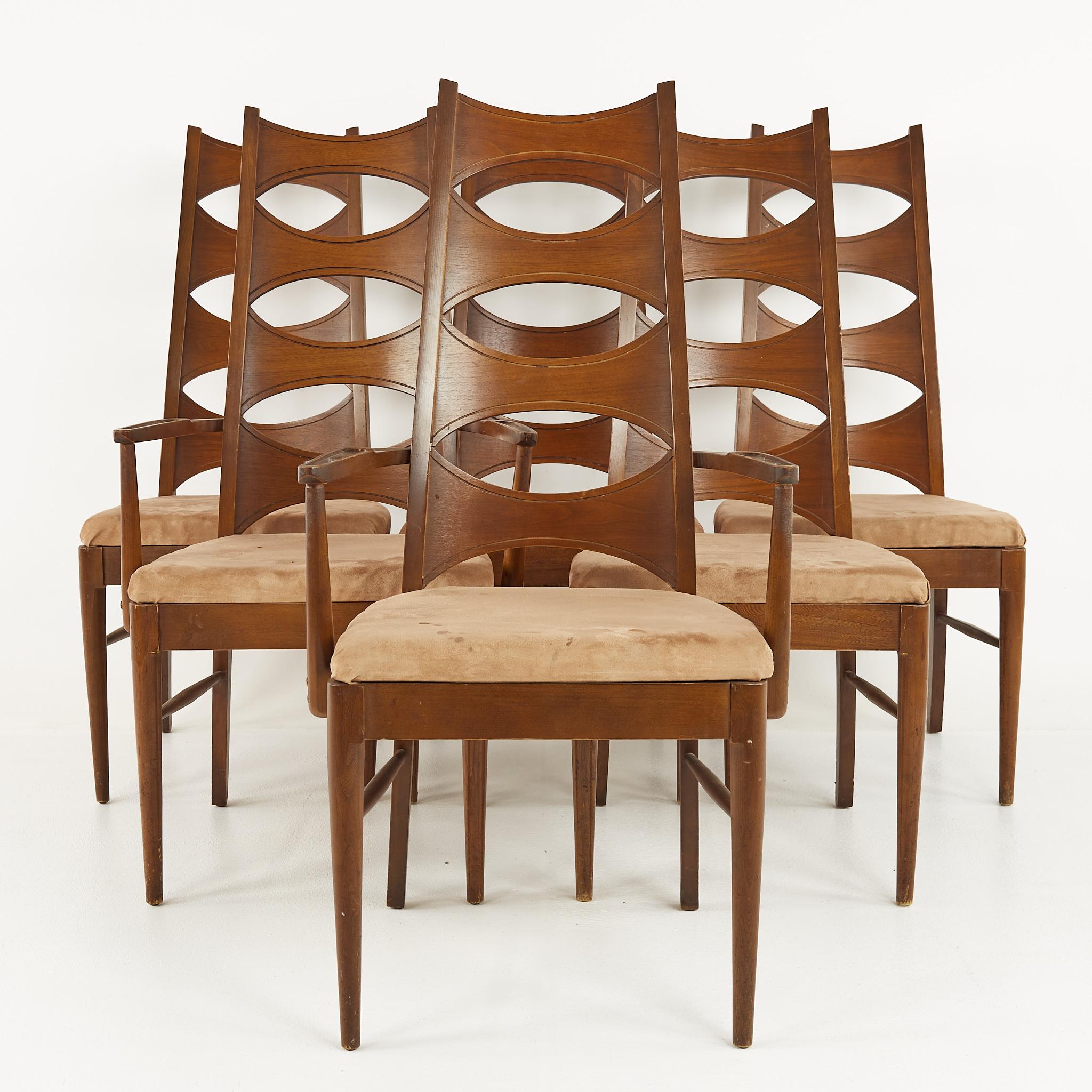 Kent Coffey Perspecta mid century walnut dining chairs - set of 6

Each chair measures: 19.5 wide x 18.5 deep x 45 inches high, with a seat height of 19 and arm height of 26 inches

Each captain chair measures: 22.5 wide x 18.5 deep x 45 inches