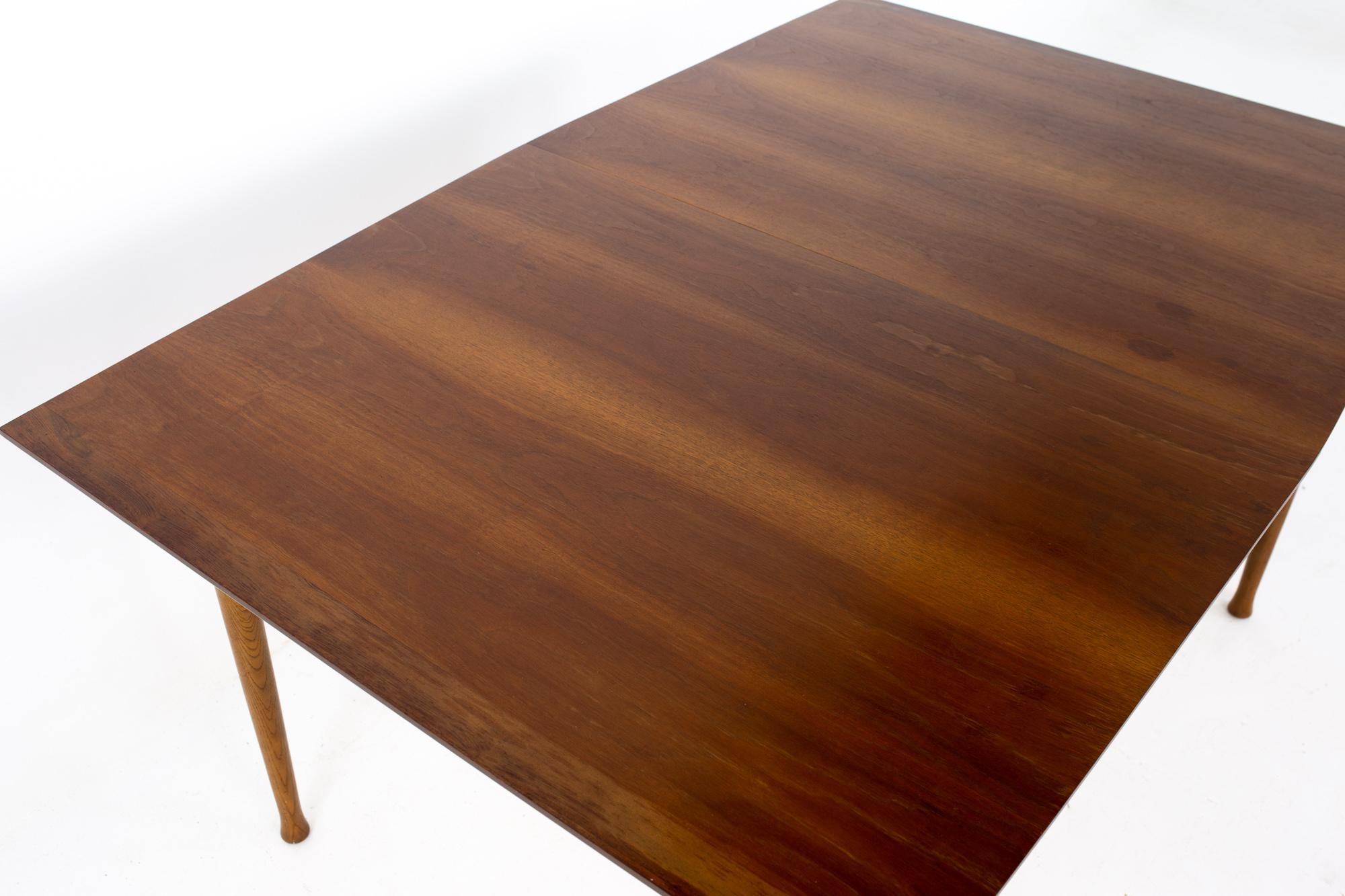 Kent Coffey Perspecta Mid Century Walnut Surfboard Dining Table In Good Condition In Countryside, IL