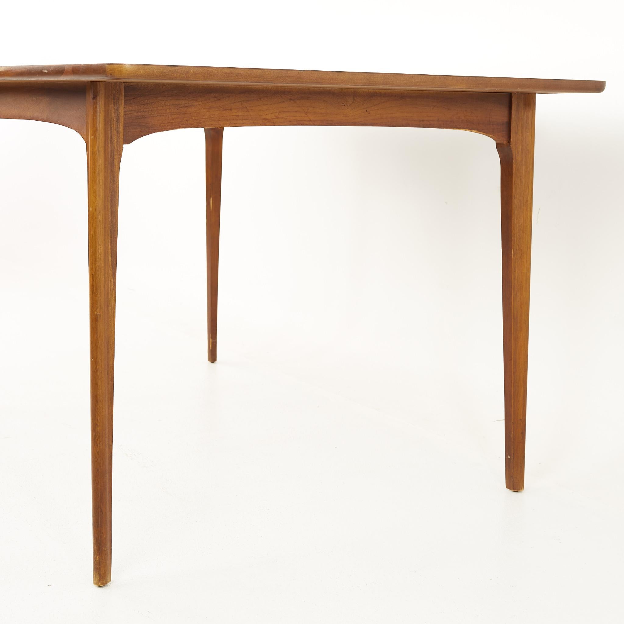 Kent Coffey Perspecta Mid Century Walnut Surfboard Dining Table In Good Condition For Sale In Countryside, IL