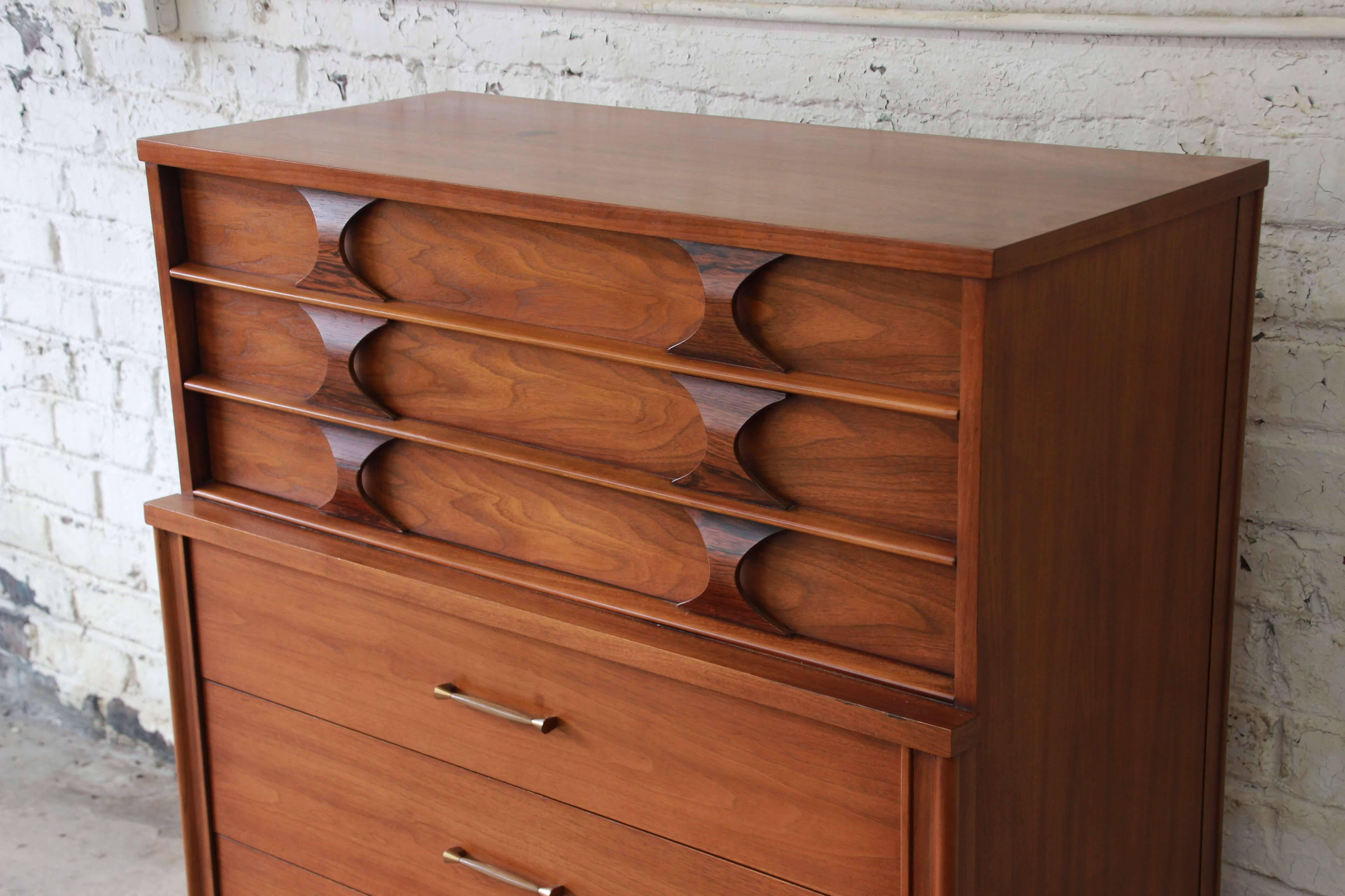 Kent Coffey Perspecta Sculpted Walnut and Rosewood Highboy Dresser In Good Condition In South Bend, IN