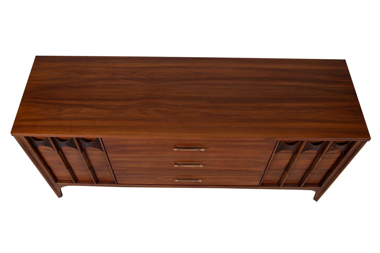 American Kent Coffey Perspecta Triple Dresser Credenza Mid Century Modern For Sale