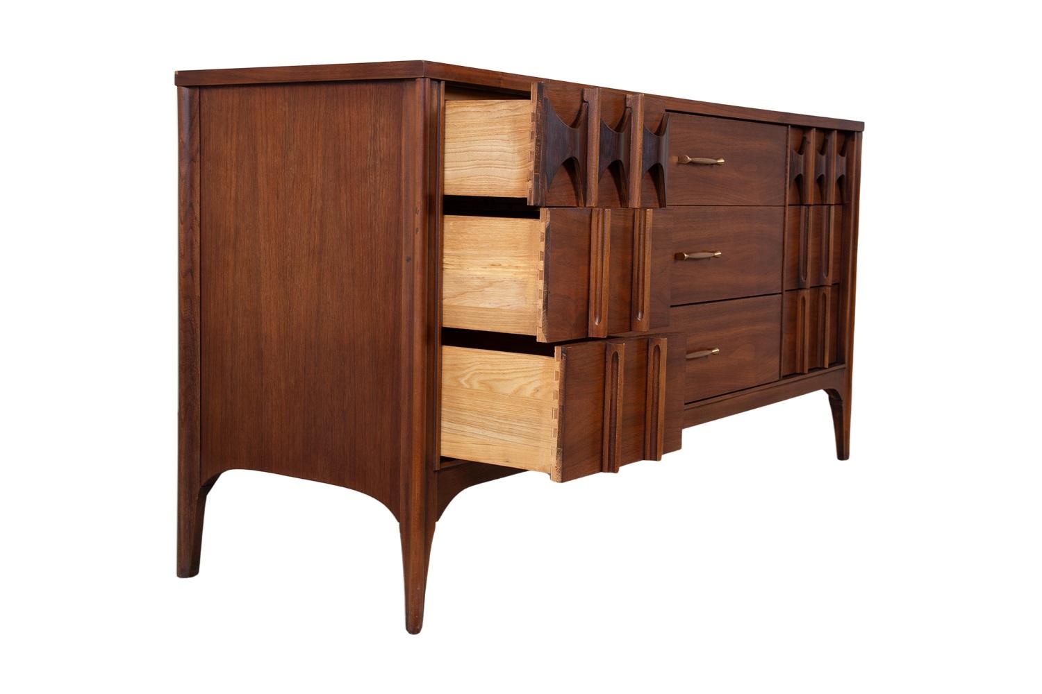 Late 20th Century Kent Coffey Perspecta Triple Dresser Credenza Mid Century Modern For Sale