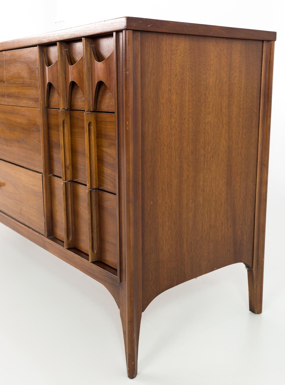 Late 20th Century Kent Coffey Perspecta Walnut and Rosewood 9 Drawer Lowboy Dresser