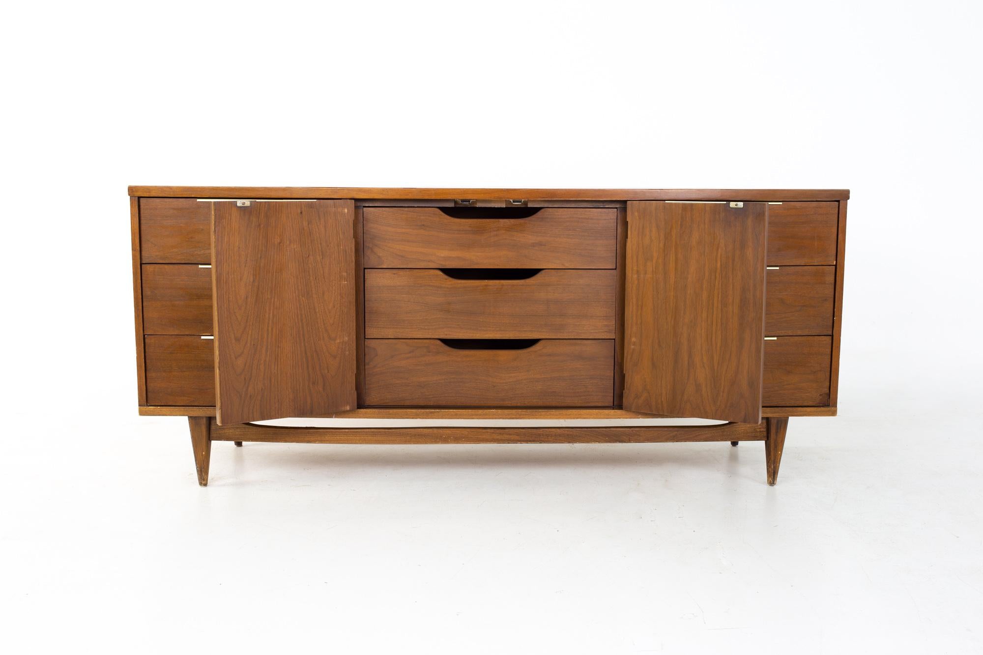 Kent Coffey Tableau MCM Walnut and Stainless 9 Drawer Lowboy Dresser Credenza In Good Condition In Countryside, IL