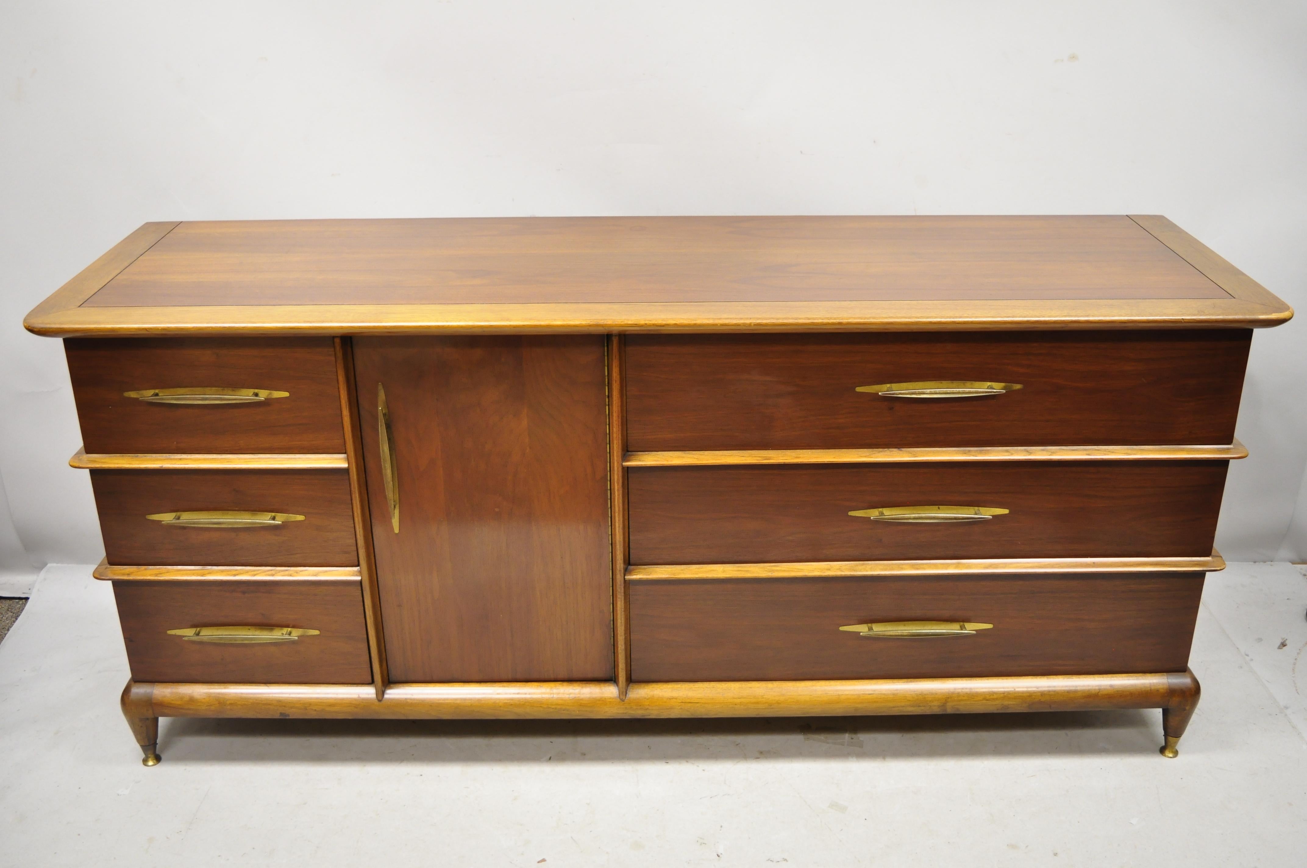 Kent Coffey The Appointment Midcentury Sculpted Walnut Credenza Cabinet Dresser 6