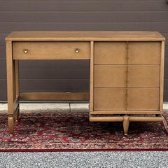 Escritorio moderno de mediados de siglo "La Secuencia" de Kent Coffey