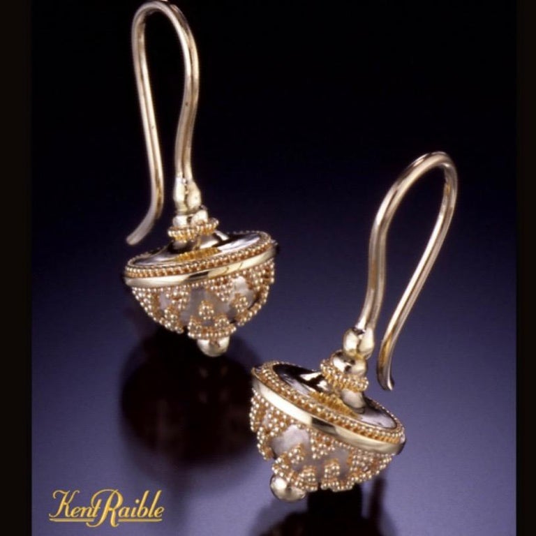 Artisan Kent Raible 18 Karat All Gold Acorn Drop Earrings with Fine Granulation For Sale