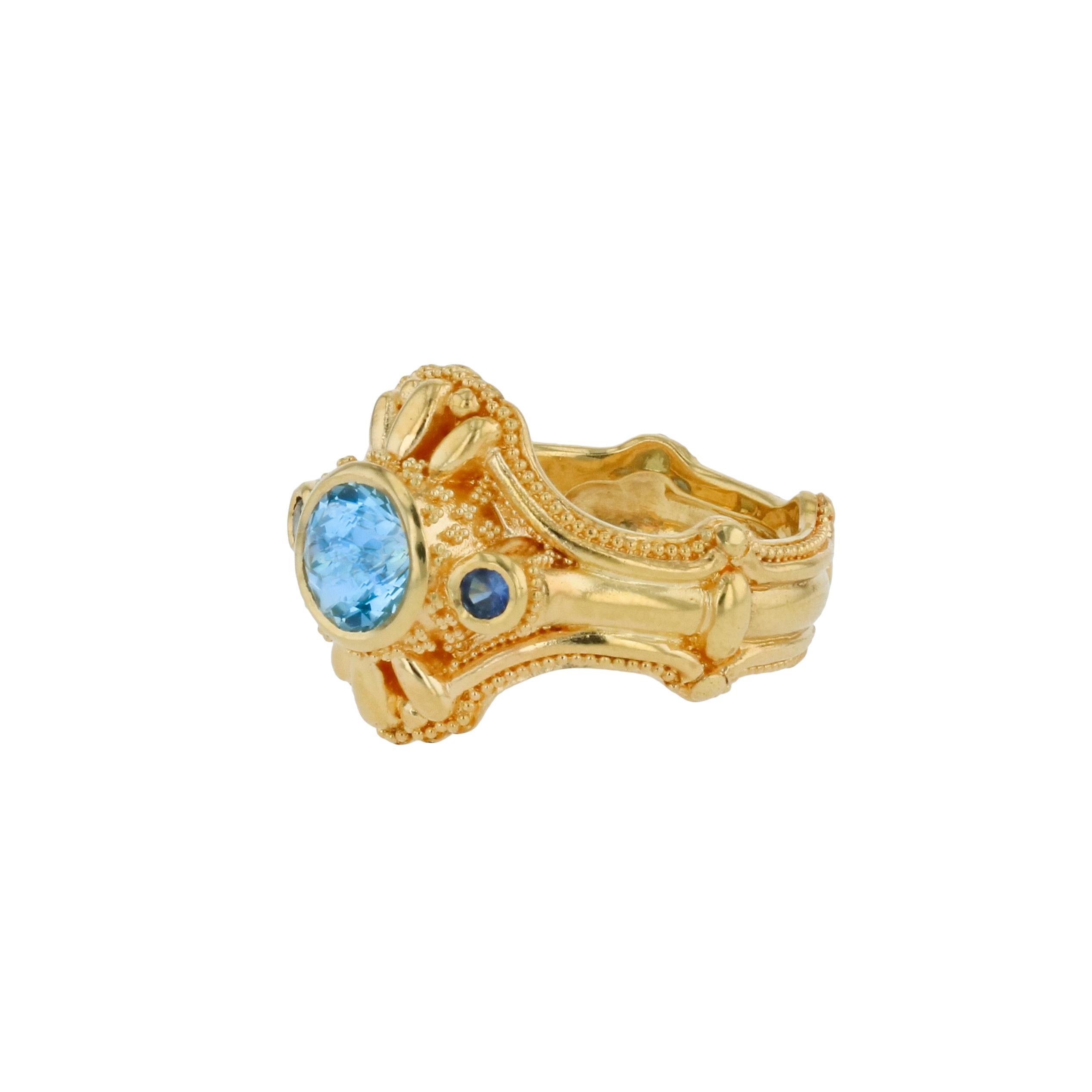 Artisan Kent Raible 18 karat Gold Aquamarine Blue Sapphire Three-Stone Ring, Granulation