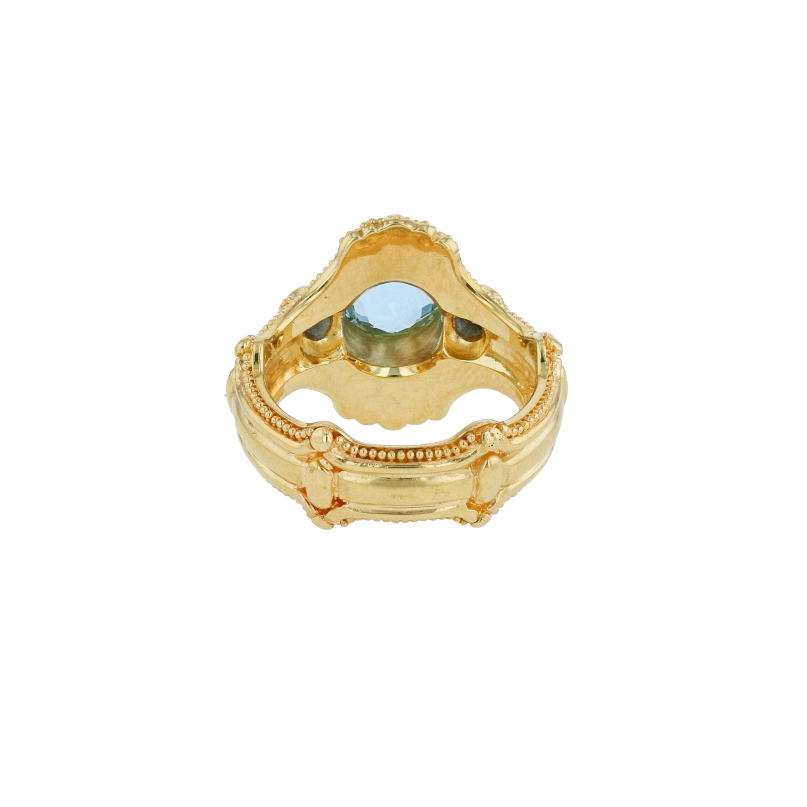 Kent Raible 18 karat Gold Aquamarine Blue Sapphire Three-Stone Ring, Granulation In New Condition In Mossrock, WA