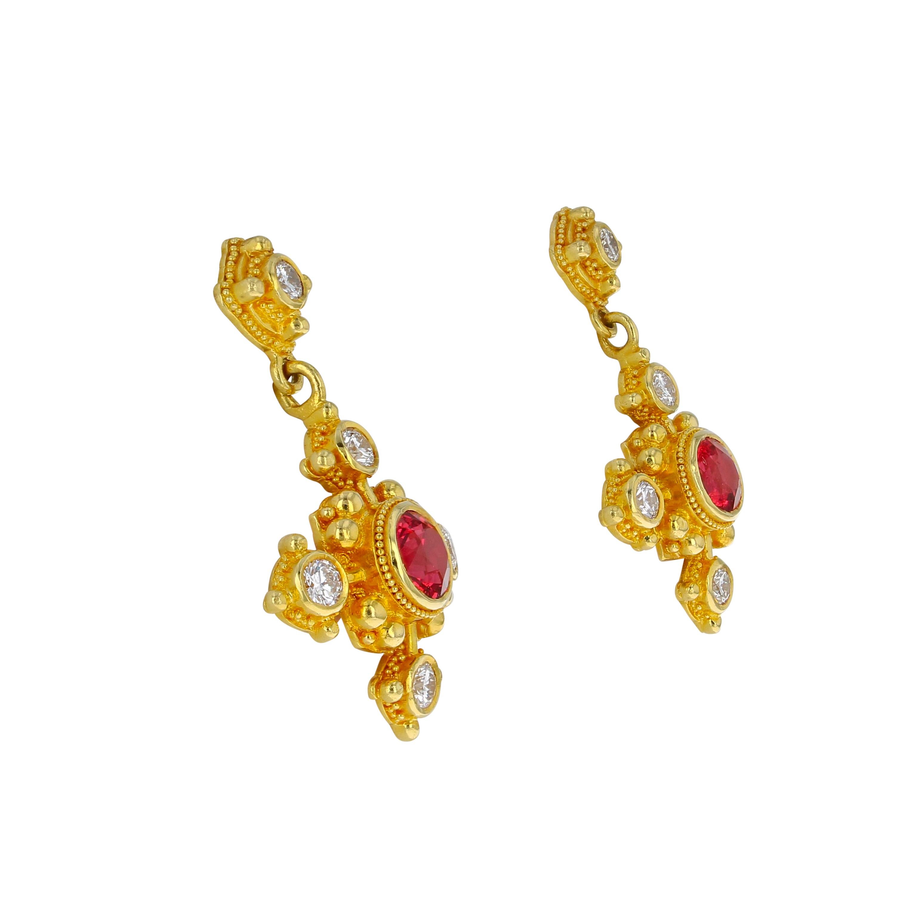 Kent Raible 18 Karat Gold Earrings with Red Spinel, Diamonds and Granulation in vendita 1