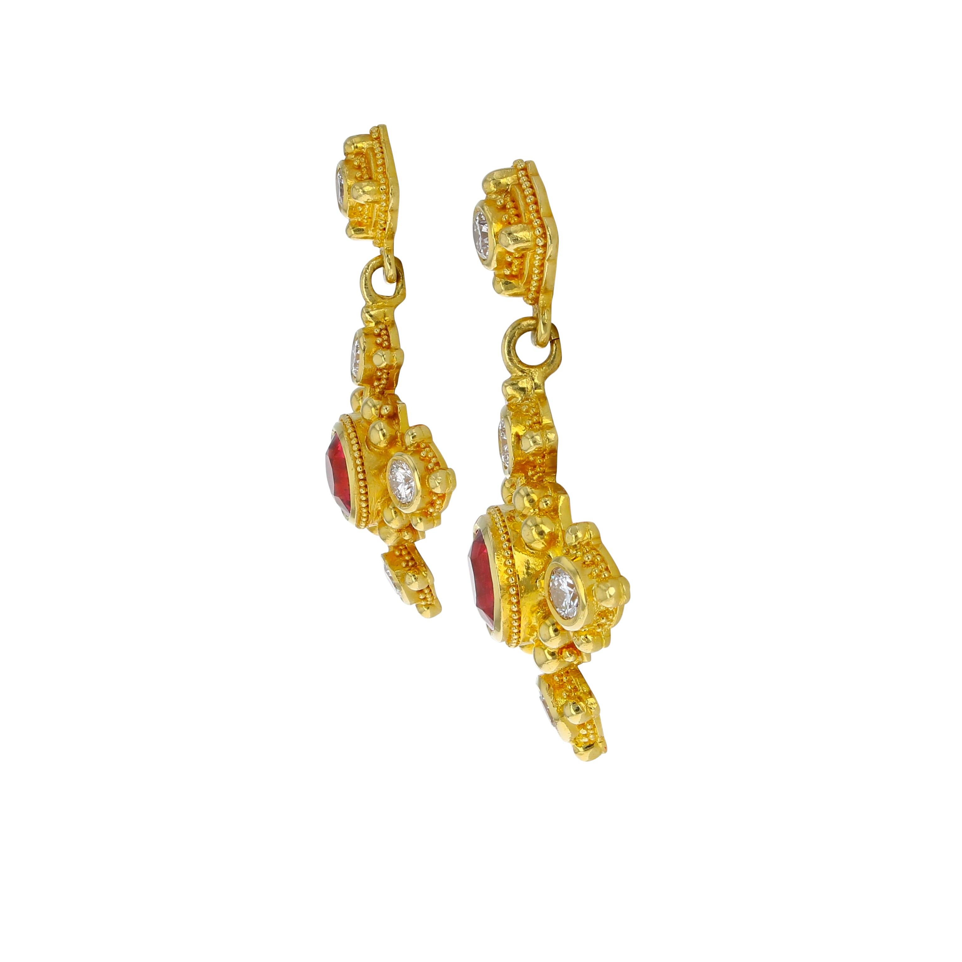 Kent Raible 18 Karat Gold Earrings with Red Spinel, Diamonds and Granulation in vendita 3