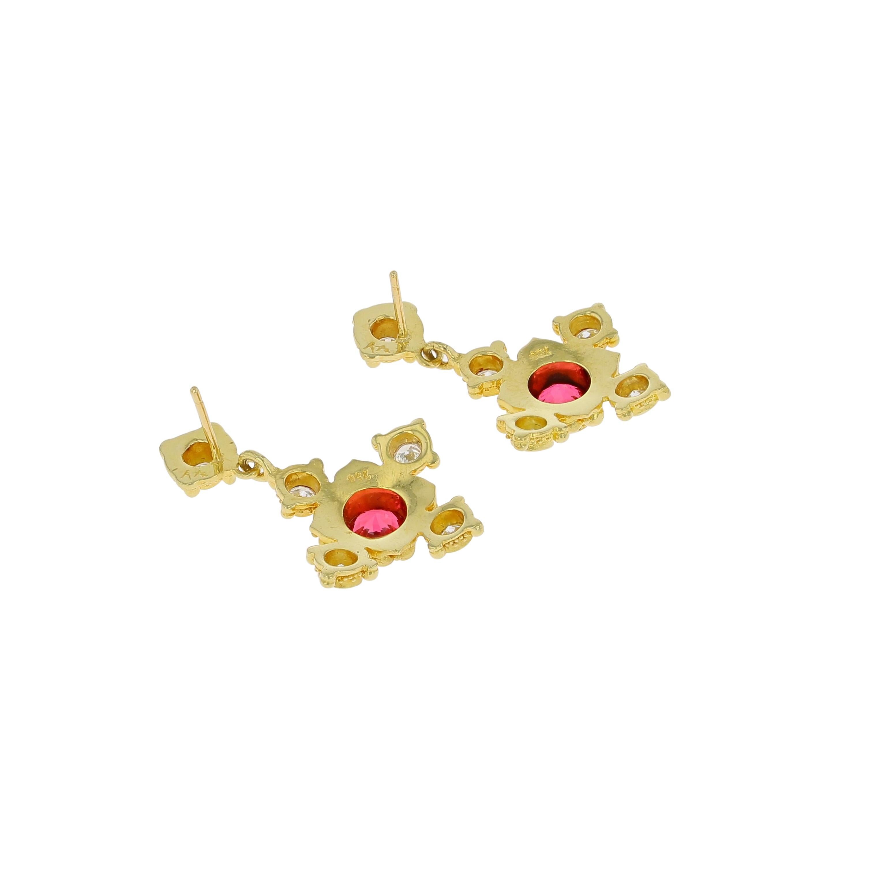 Artigiano Kent Raible 18 Karat Gold Earrings with Red Spinel, Diamonds and Granulation in vendita