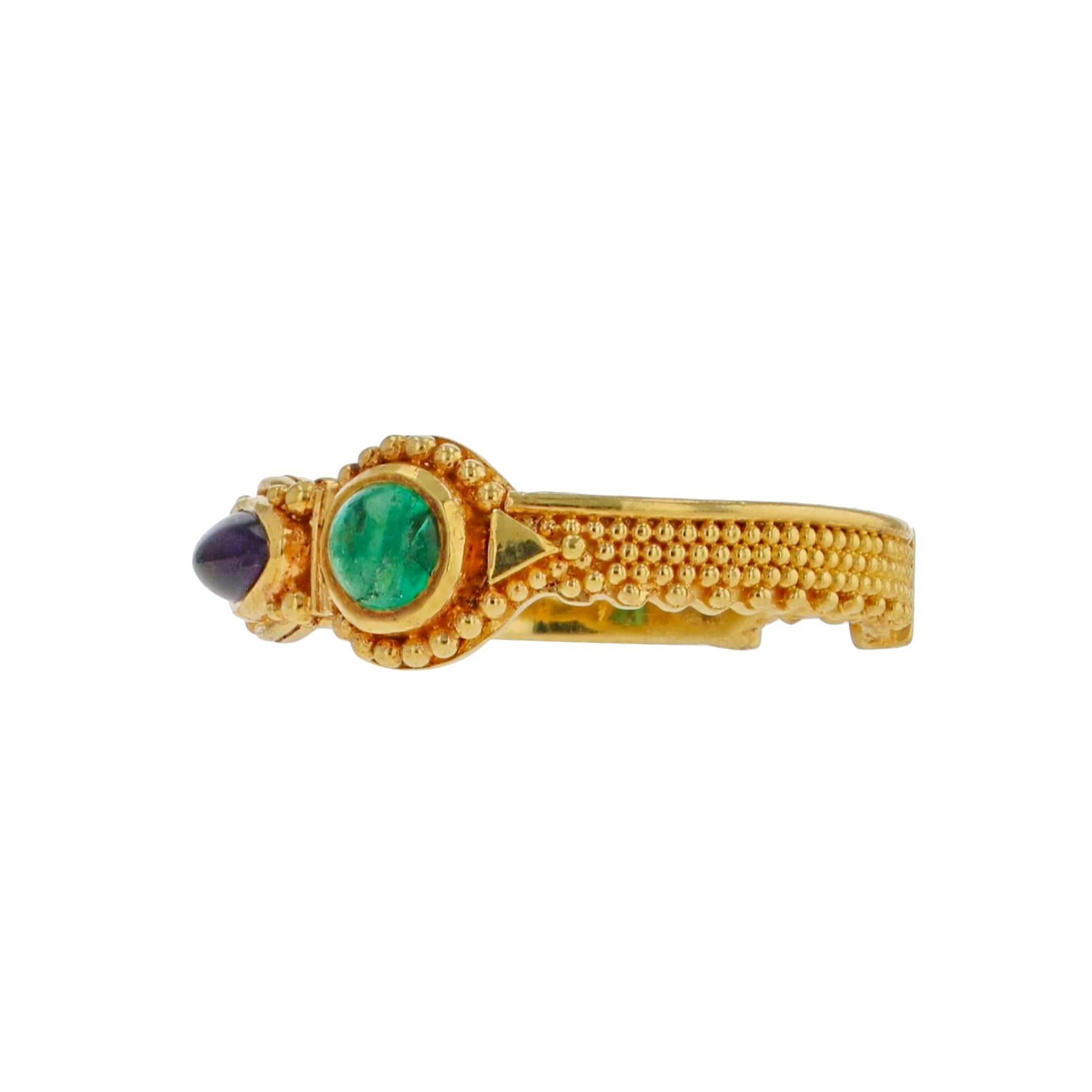 Artisan Kent Raible 18 Karat Gold Emerald and Amethyst Ring with fine Gold Granulation