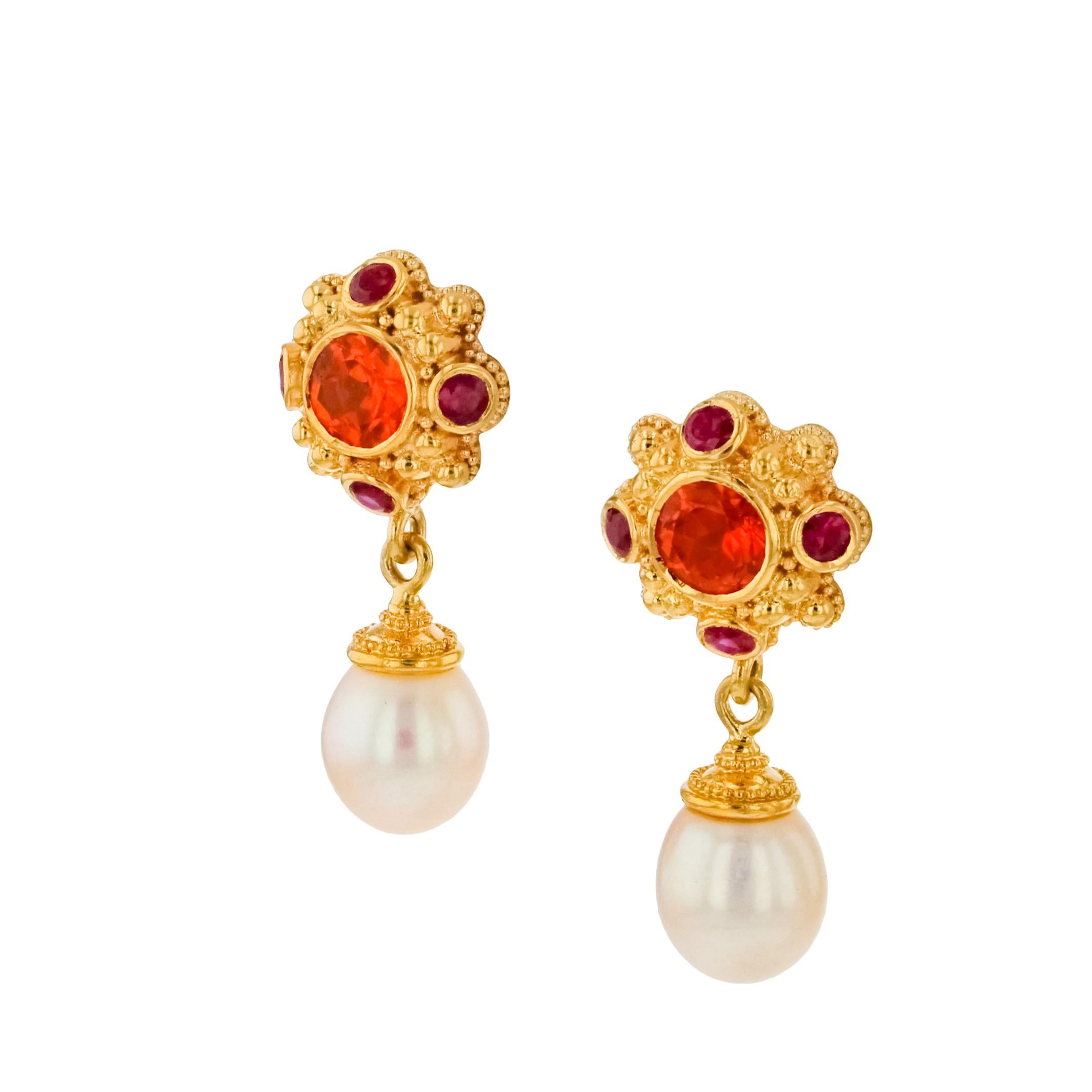 Kent Kent Raible 18 Karat Gold Blume Tropfenohrring, Mandaringranat, Rubin und Perle im Zustand „Neu“ im Angebot in Mossrock, WA