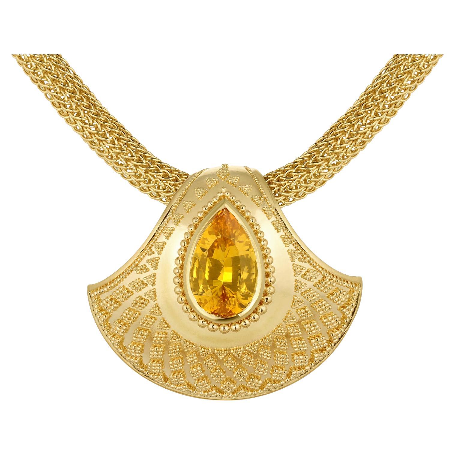 Kent Raible 18 Karat Gold Golden Sapphire Shell Pendant with fine Granulation For Sale