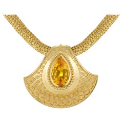 Kent Raible 18 Karat Gold Golden Sapphire Shell Pendant with fine Granulation