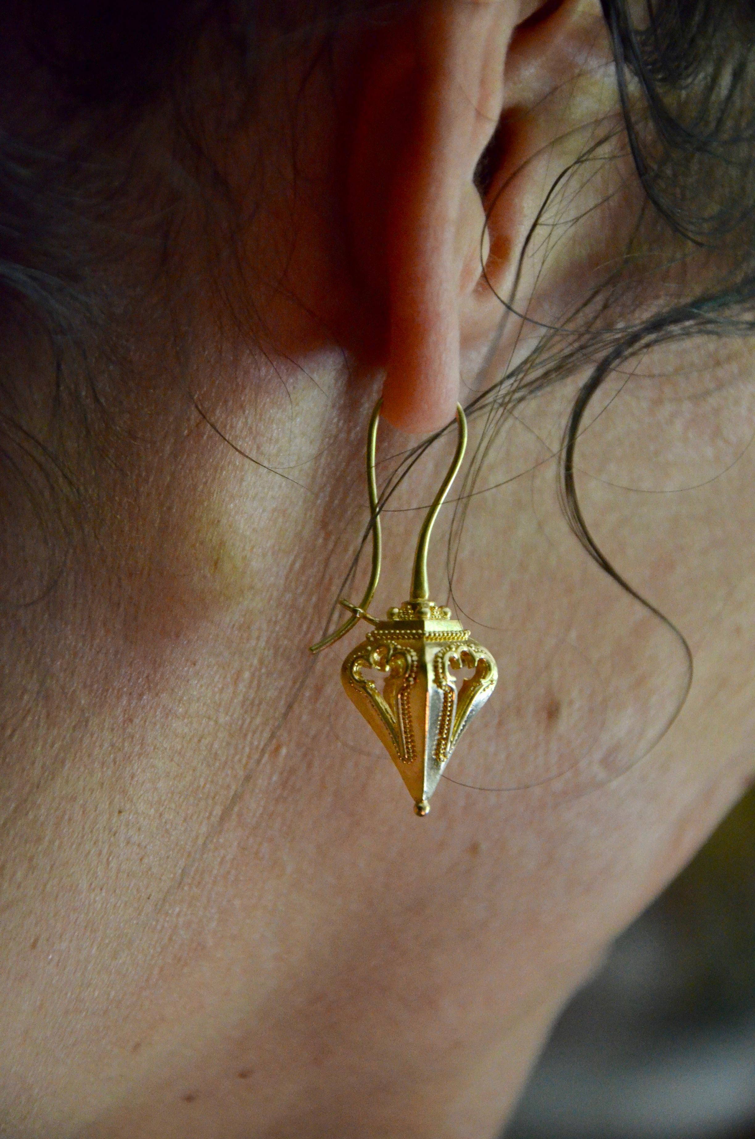 Kent Raible 18 Karat Gold 'Lantern Earrings' with Granulation Detail For Sale 2