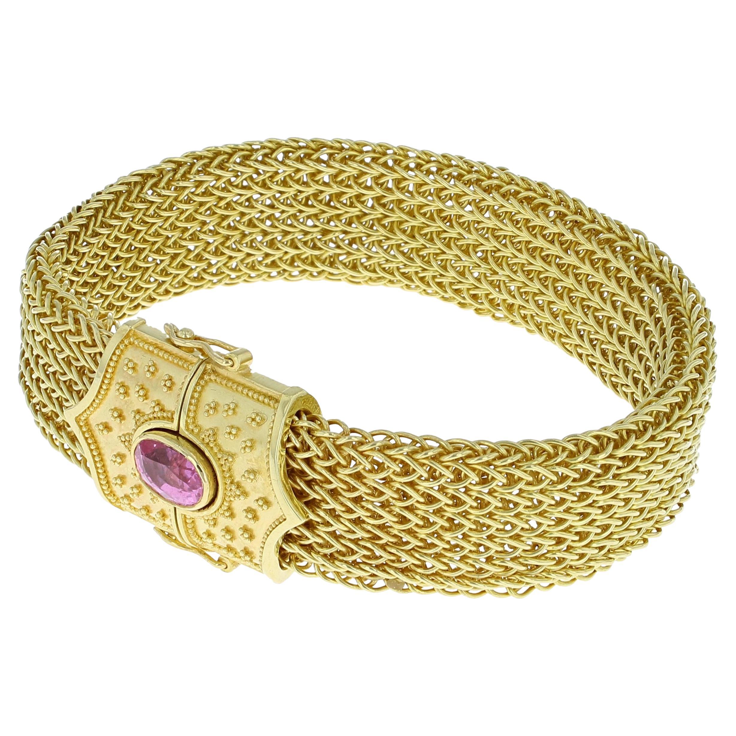 Kent Raible gewebtes Kettenarmband aus 18 Karat Gold mit rosa Saphiren und Granulation