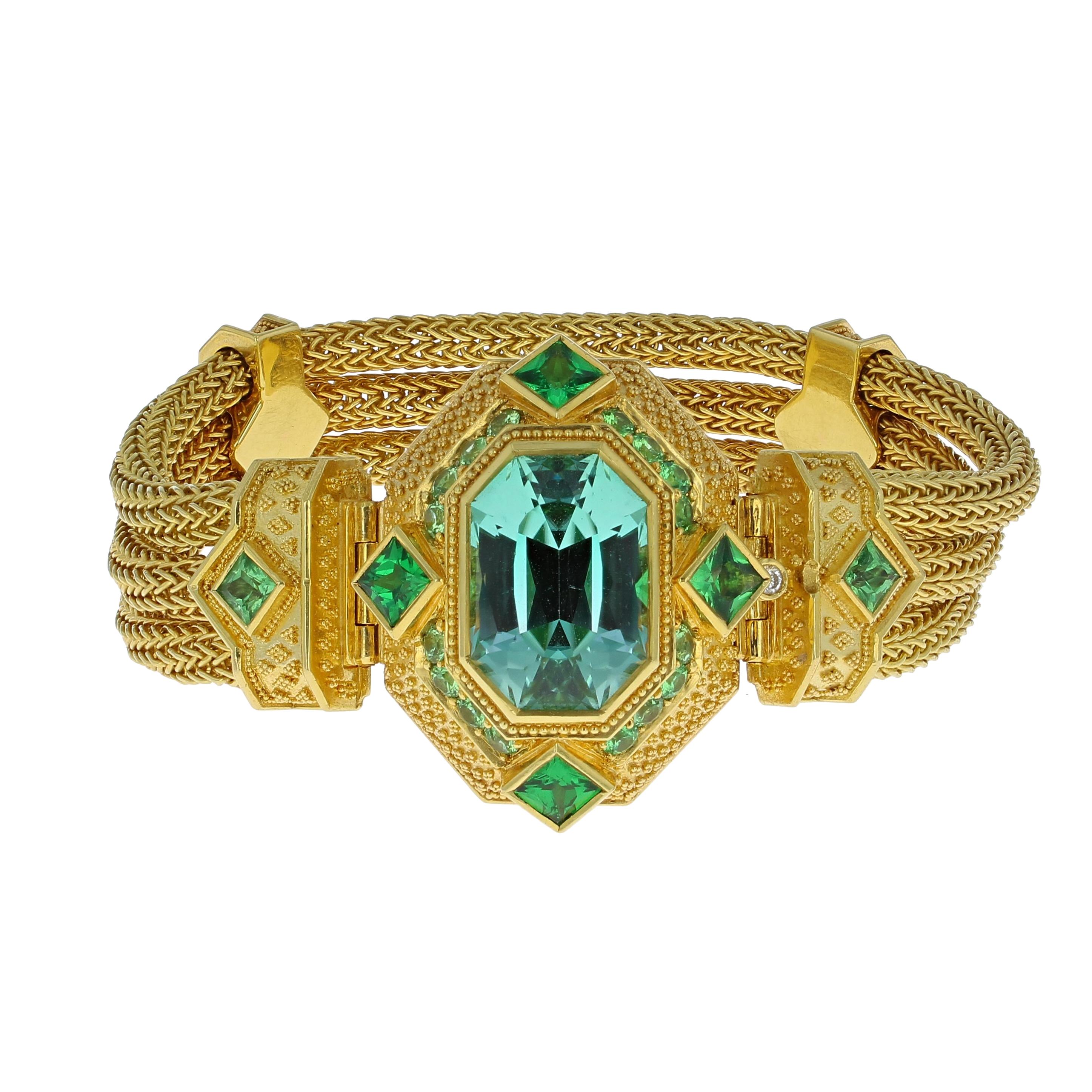 Taglio misto Kent Raible 18 Karat Gold Seafoam Tourmaline Chain Bracelet with Granulation in vendita
