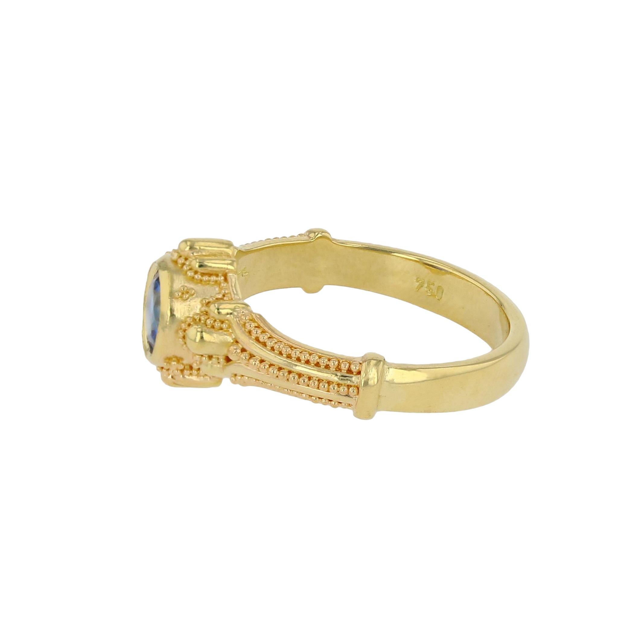 Kent Raible Solitare-Ring aus 18 Karat Gold mit blauem Saphir und feiner Granulation (Gemischter Schliff) im Angebot
