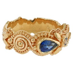 Kent Raible 18 Karat Gold Spontaneity Ring, Blues Sapphire and Intricate Detail
