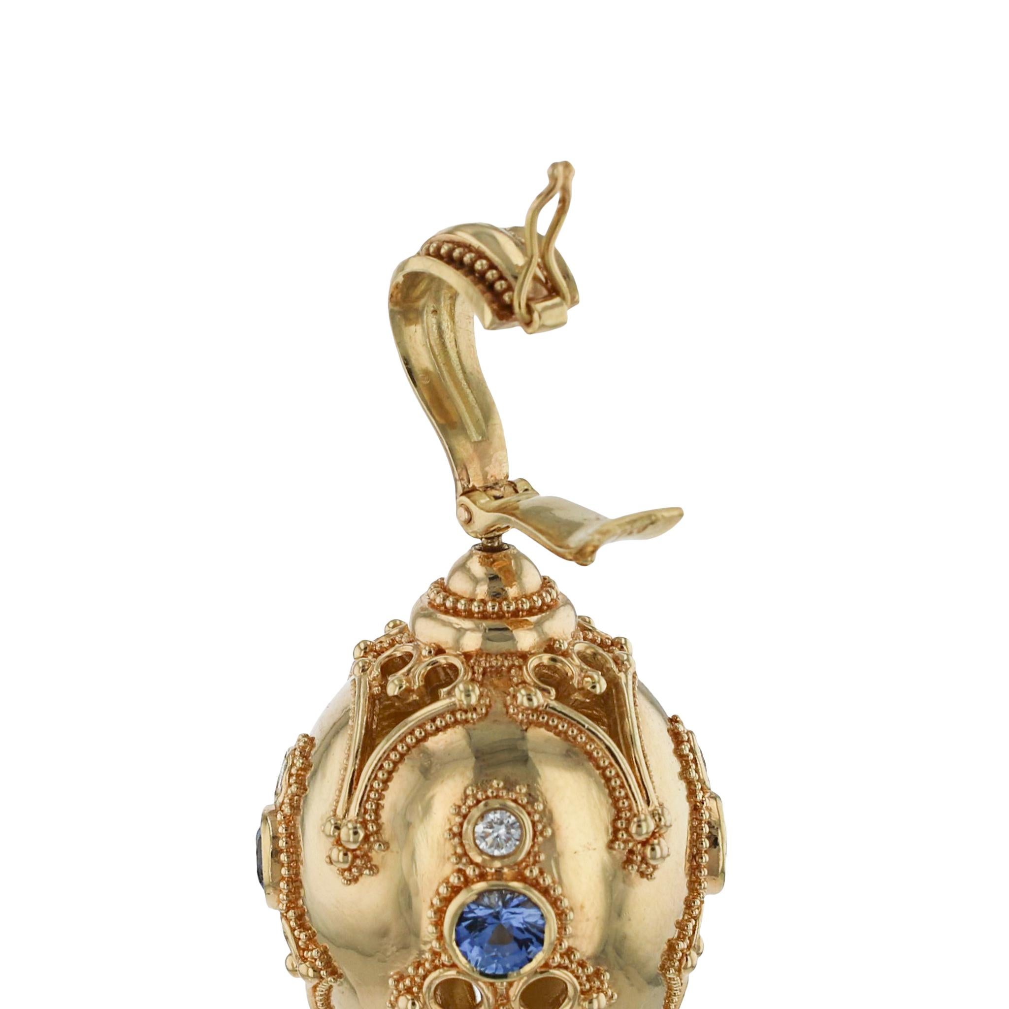 Kent Raible 18 Karat Golden Egg Pendant with Blue Sapphire and Fine Granulation For Sale 3