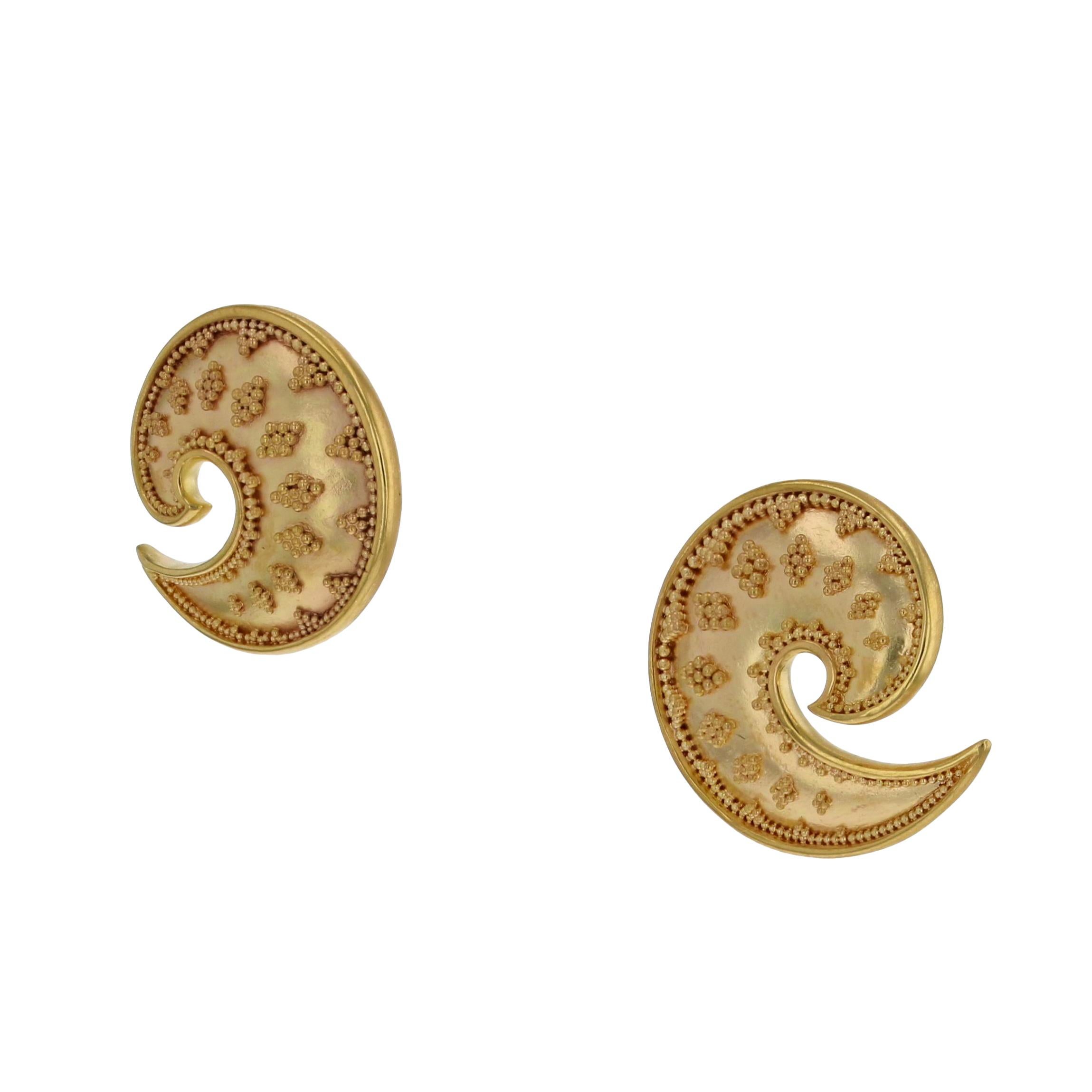 Women's or Men's Kent Raible 18 Karat 'Golden Wave' Button Stud Earrings with Fine Granulation