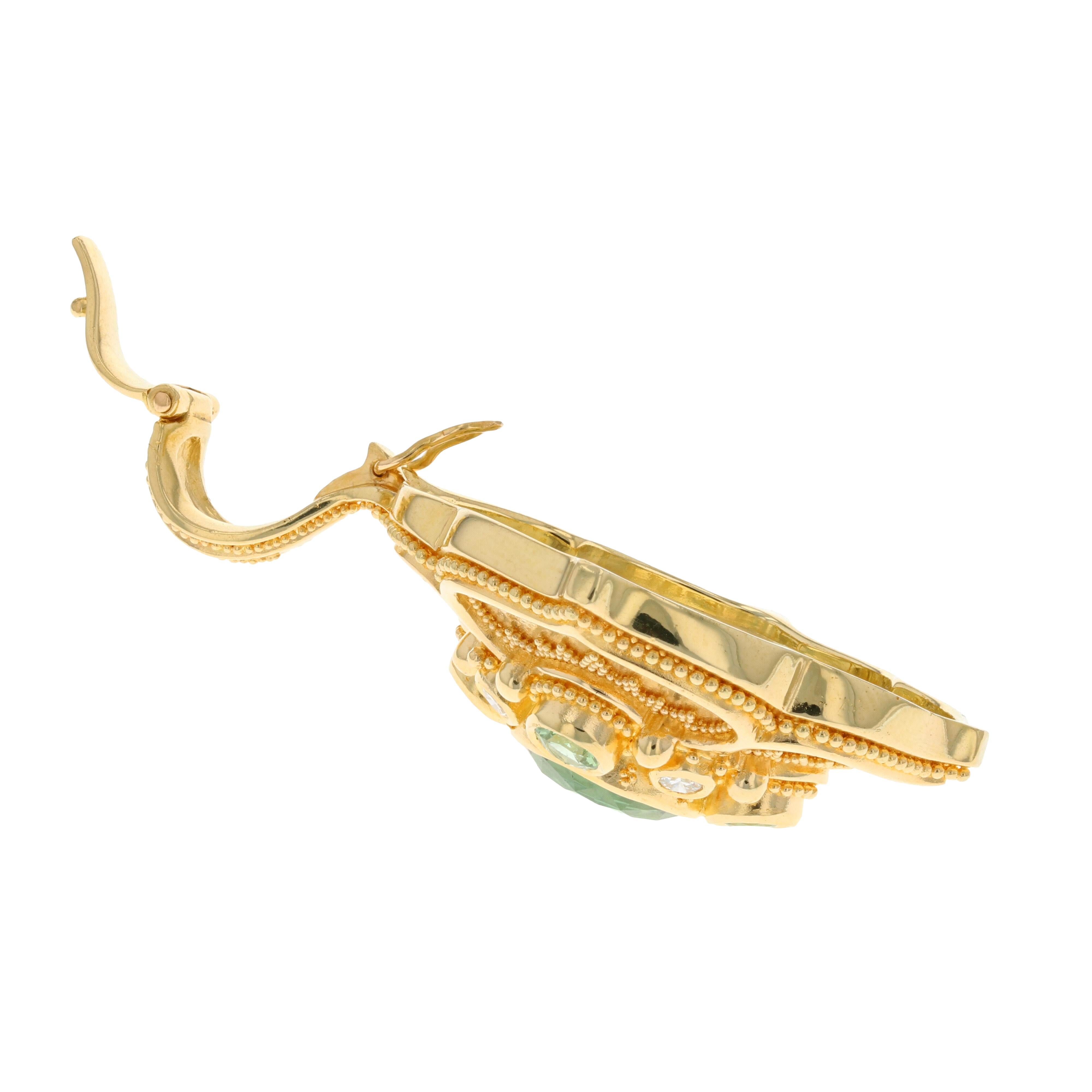 Kent Raible 18karat Gold Flower Pendant with Green Tourmaline, Garnet, Diamonds  In New Condition In Mossrock, WA