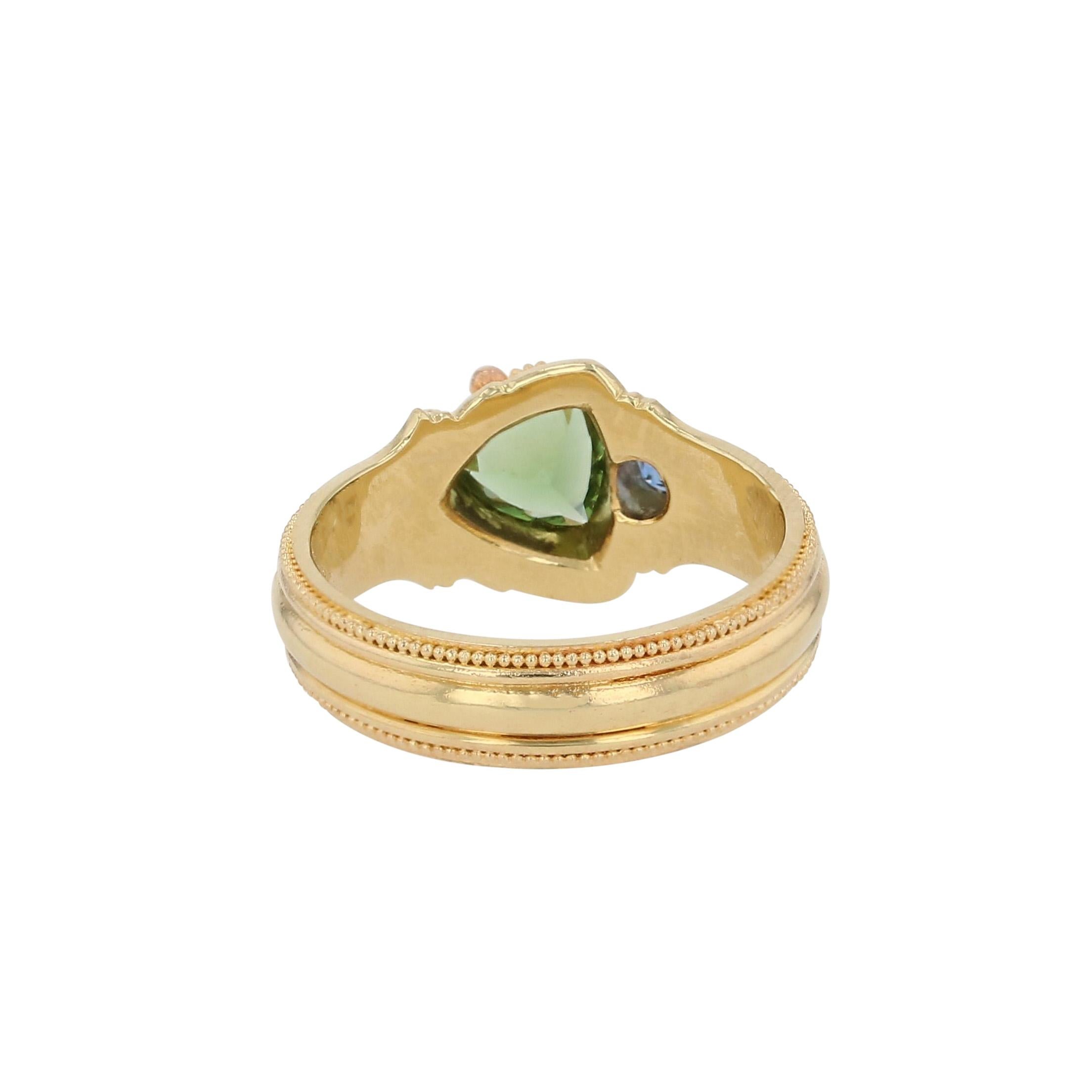 Taille mixte Kent Raible Bague cocktail en or 18K avec tourmaline Seafoam et saphir bleu en vente