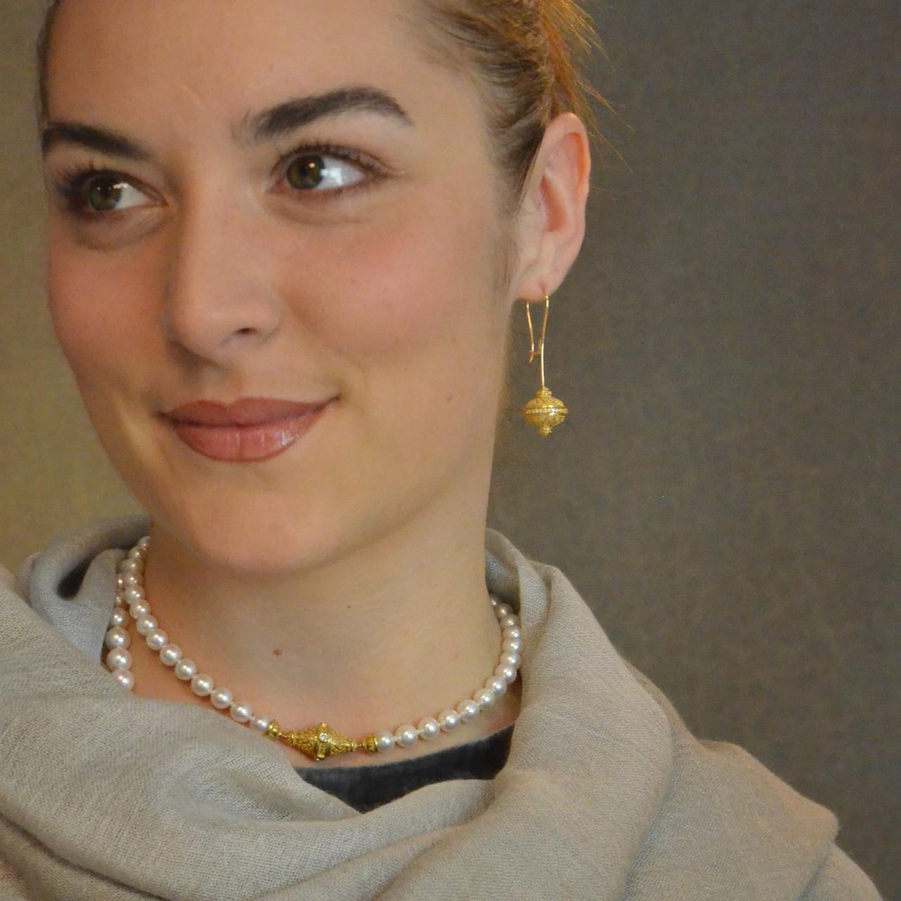 Taglio brillante Kent Raible 18k Gold Flying Saucer Earrings with Yellow Diamonds and Granulation in vendita