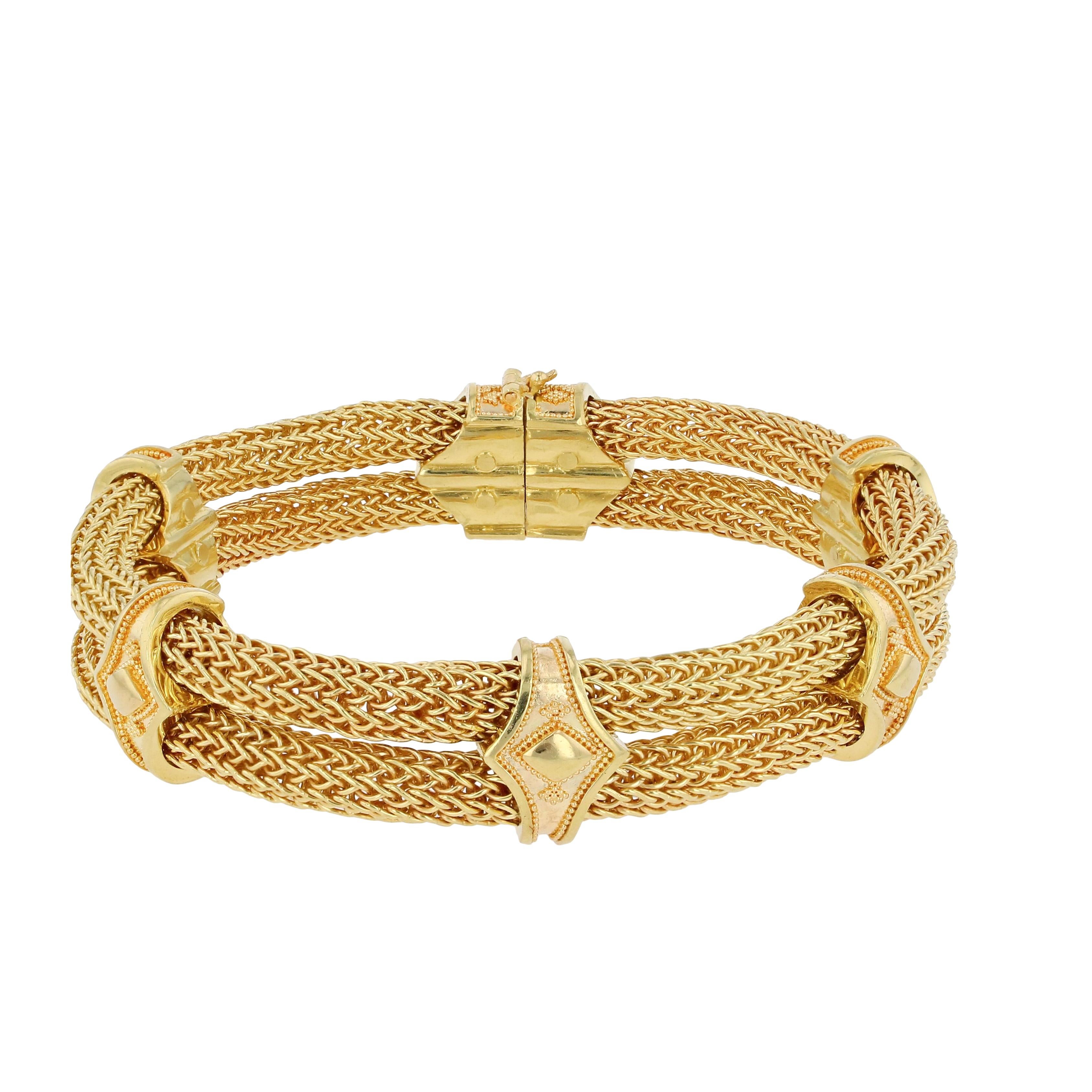 Kent Raible 18Karat Gold Chain Bracelet with Sunstones and Fine Granulation in vendita 1