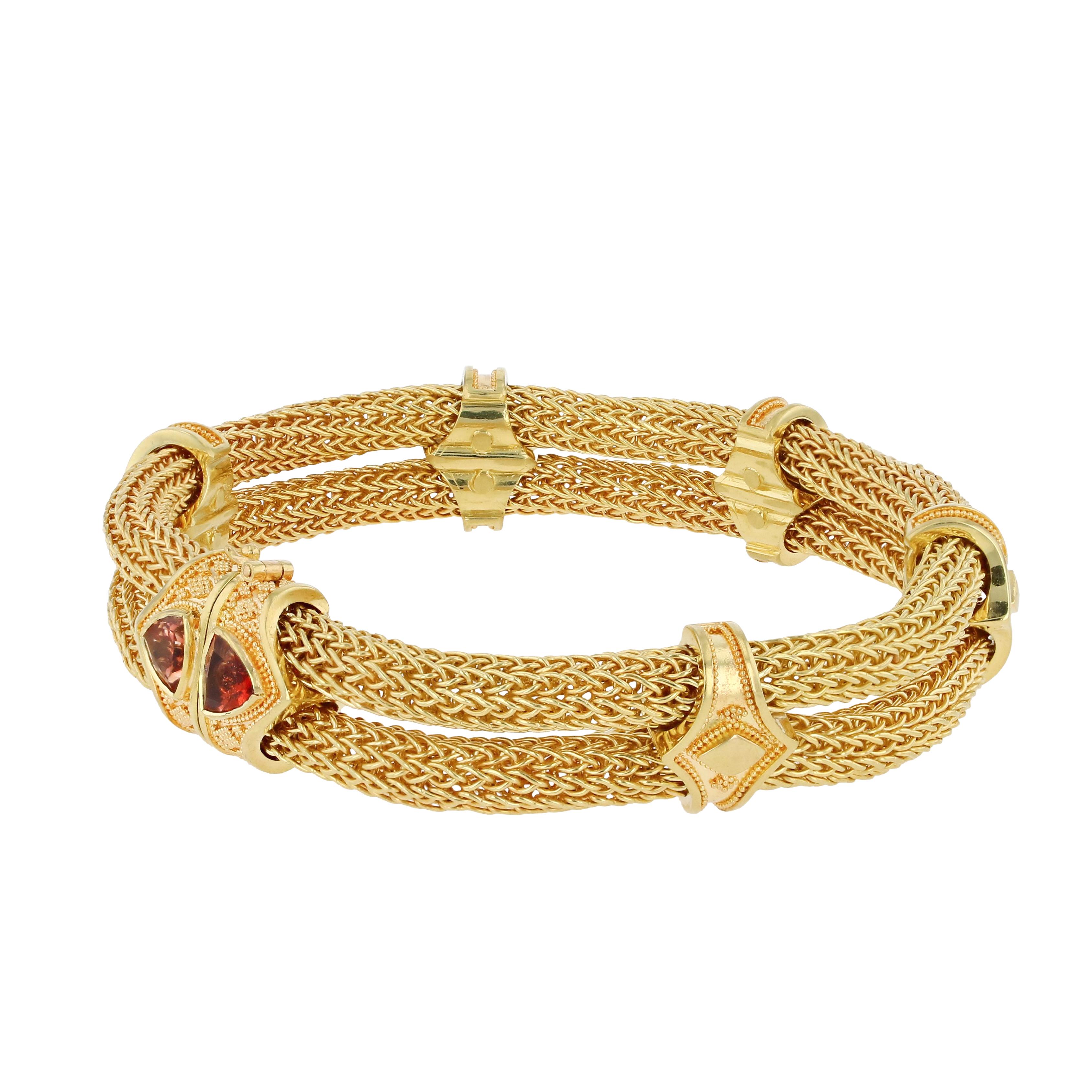Kent Raible 18Karat Gold Chain Bracelet with Sunstones and Fine Granulation in vendita 2
