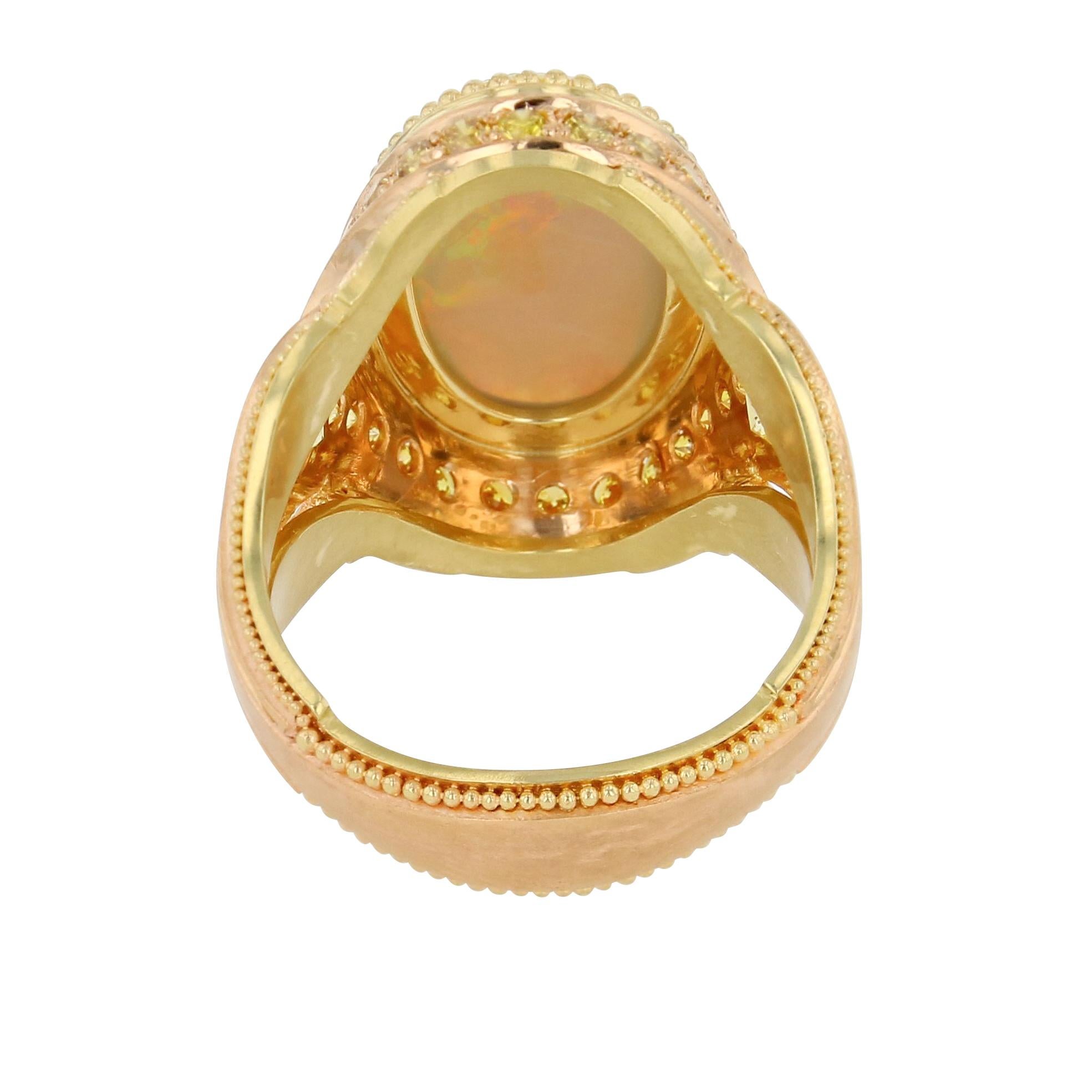 Artisan Bague de cocktail en or 18k avec opale australienne de 4ct et diamant jaune du Kent Raible en vente