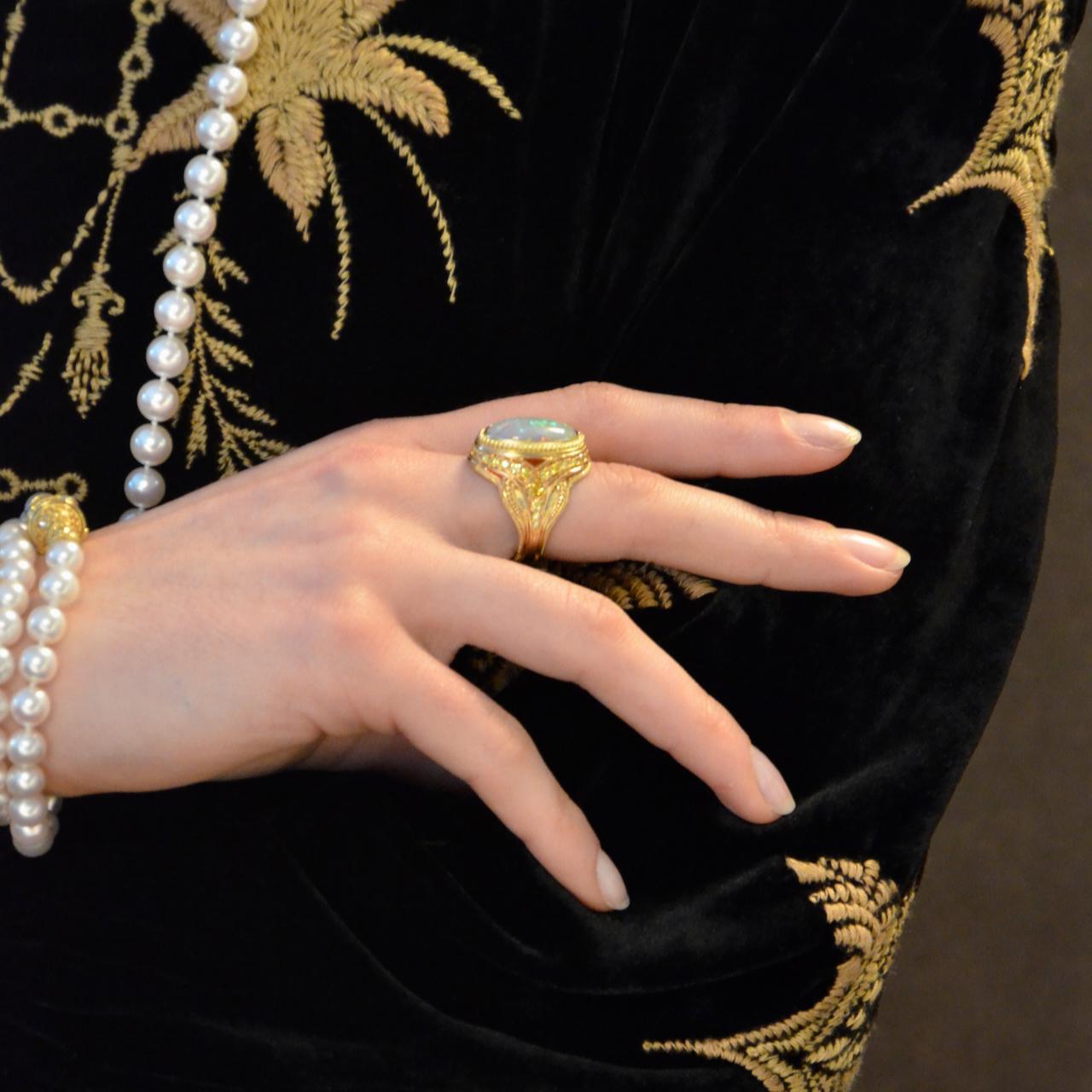 Bague de cocktail en or 18k avec opale australienne de 4ct et diamant jaune du Kent Raible en vente 1
