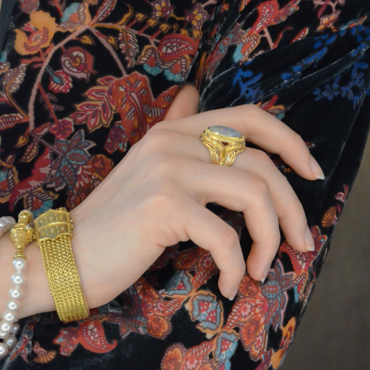 Bague de cocktail en or 18k avec opale australienne de 4ct et diamant jaune du Kent Raible en vente 3