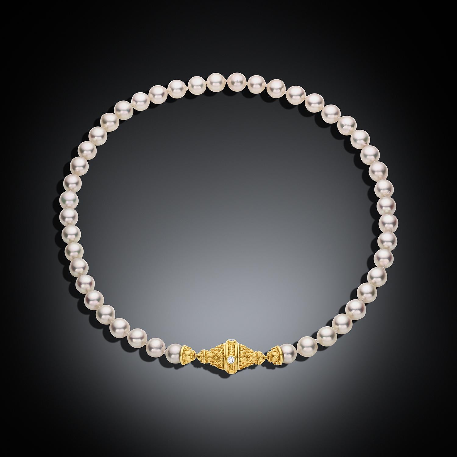 Kent Raible Akoya Pearl Necklace, 18 K Gold and Diamond clasp with Granulation For Sale 7
