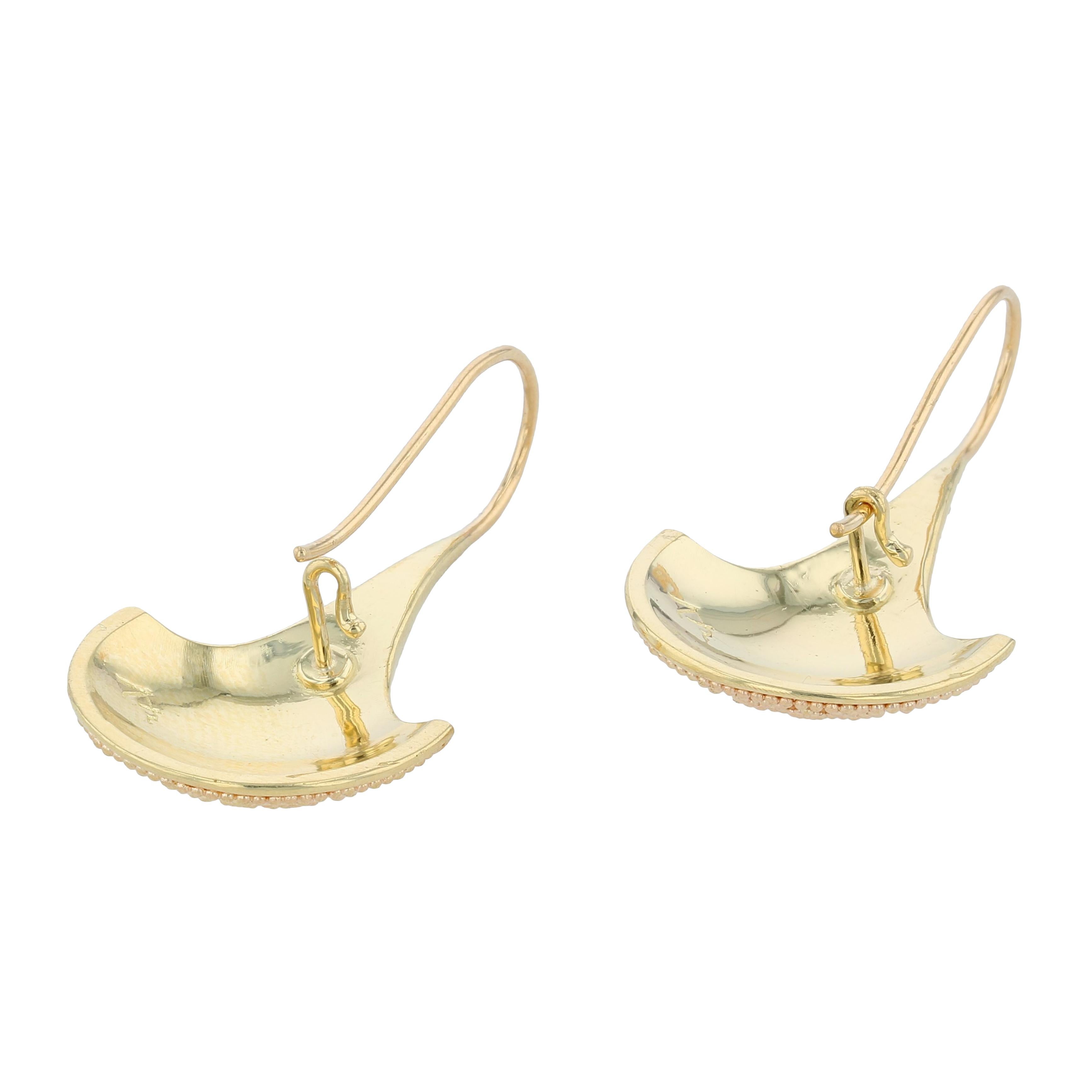 Kent Raible's 18 Karat Gold 'Fan' Dangle Earrings with fine Granulation For Sale 2