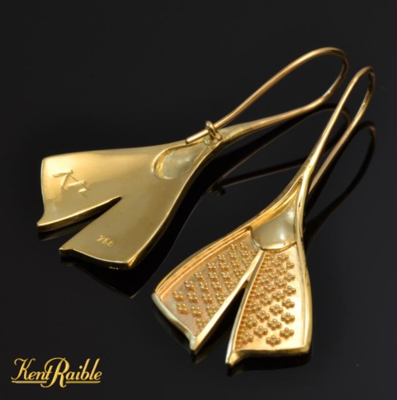 Artisan Kent Raible's all Gold 'Feather' Drop Earrings with Granulation 18 Karat Gold For Sale