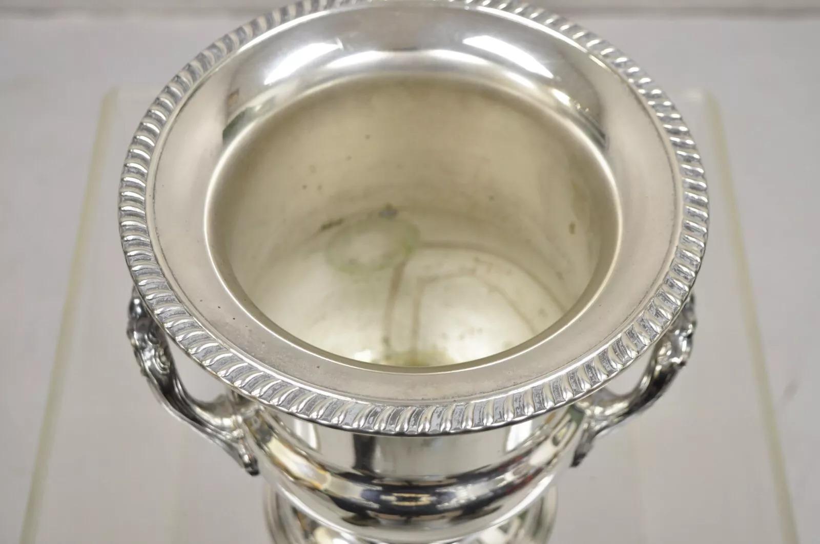 Kent Silversmiths Versilbert Trophäe Cup Champagner Kühler Eiskübel im Zustand „Gut“ im Angebot in Philadelphia, PA
