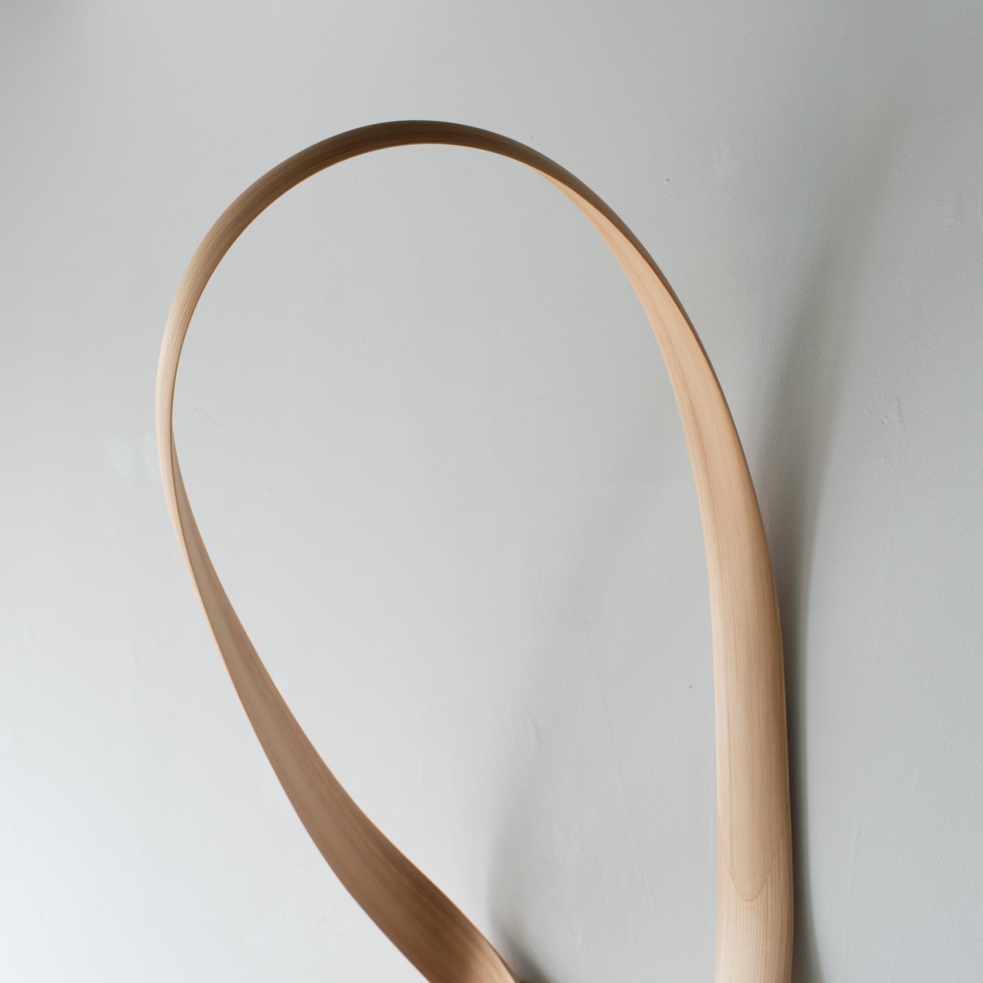 Kenta Hirai Bois courbé contemporain japonais  Sculpture murale en vente 2